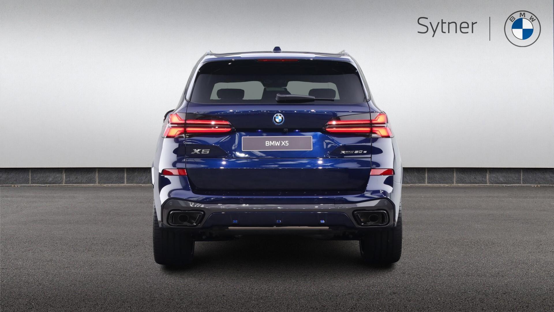 BMW X5 view 15