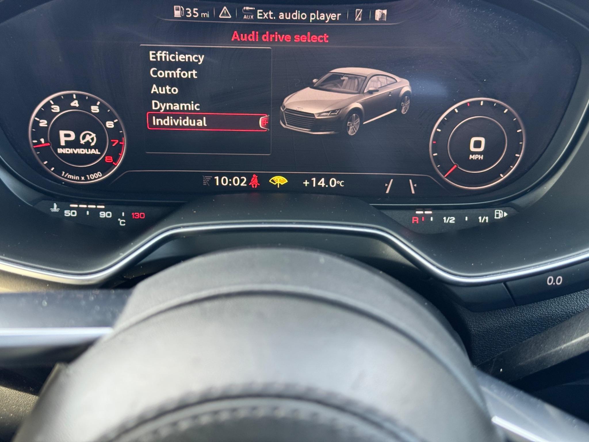 Audi TT view 32