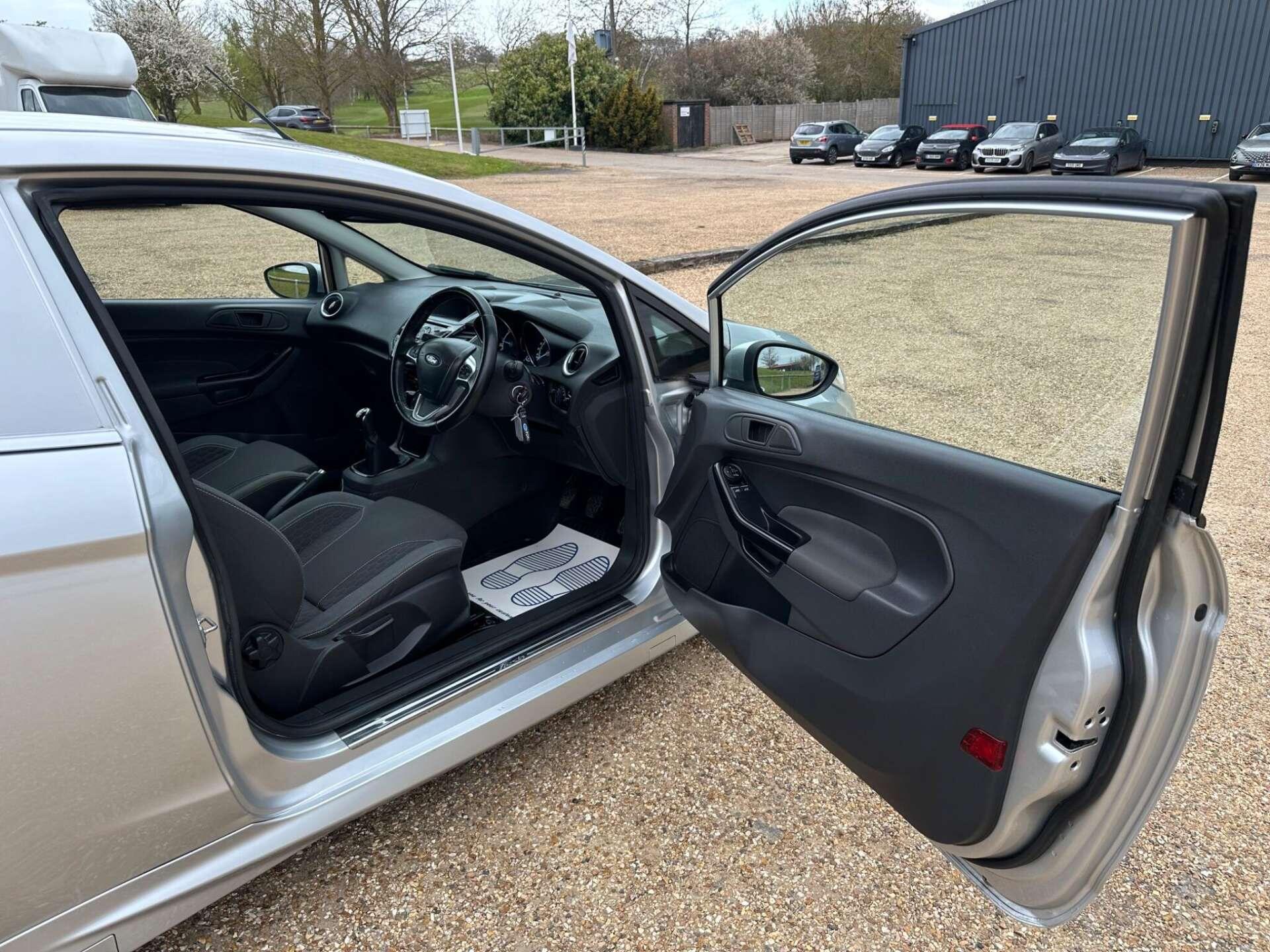 Ford Fiesta view 16