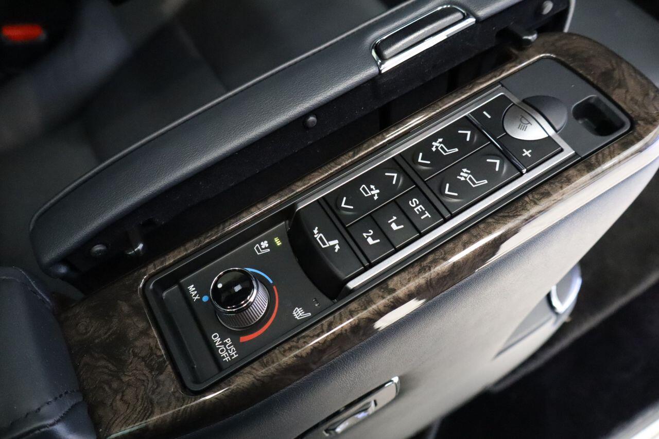 Toyota Alphard view 16