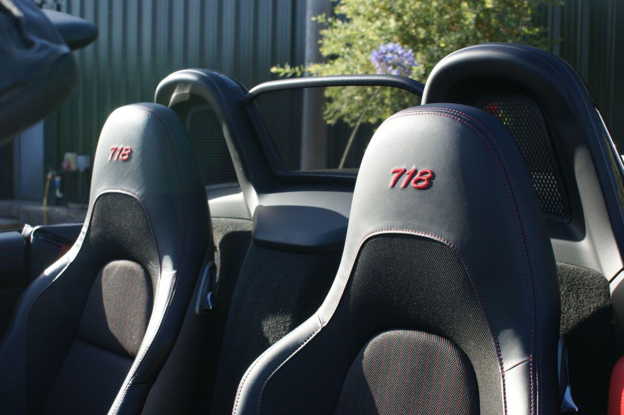 Porsche 718 Boxster view 39