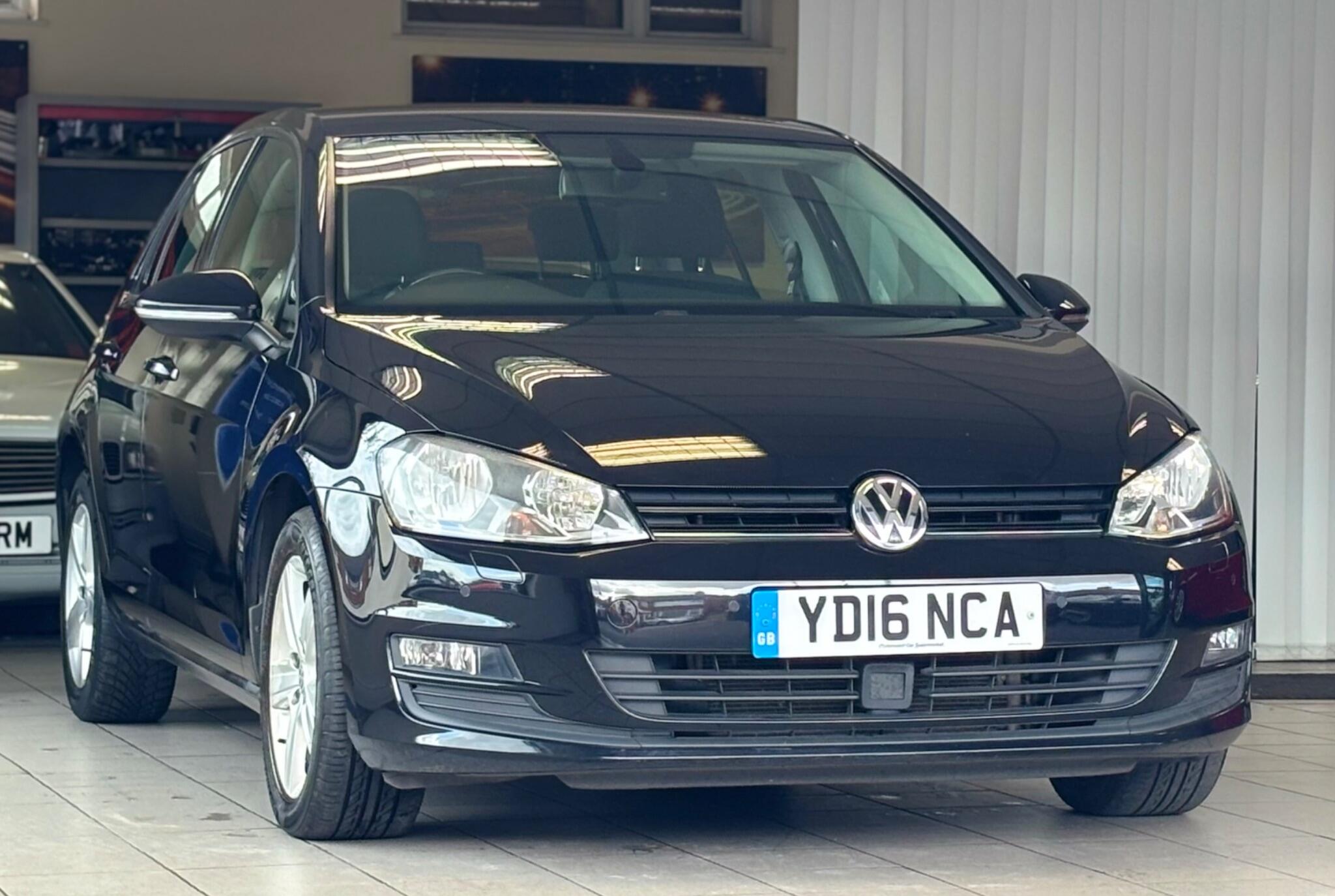 Volkswagen Golf view 5