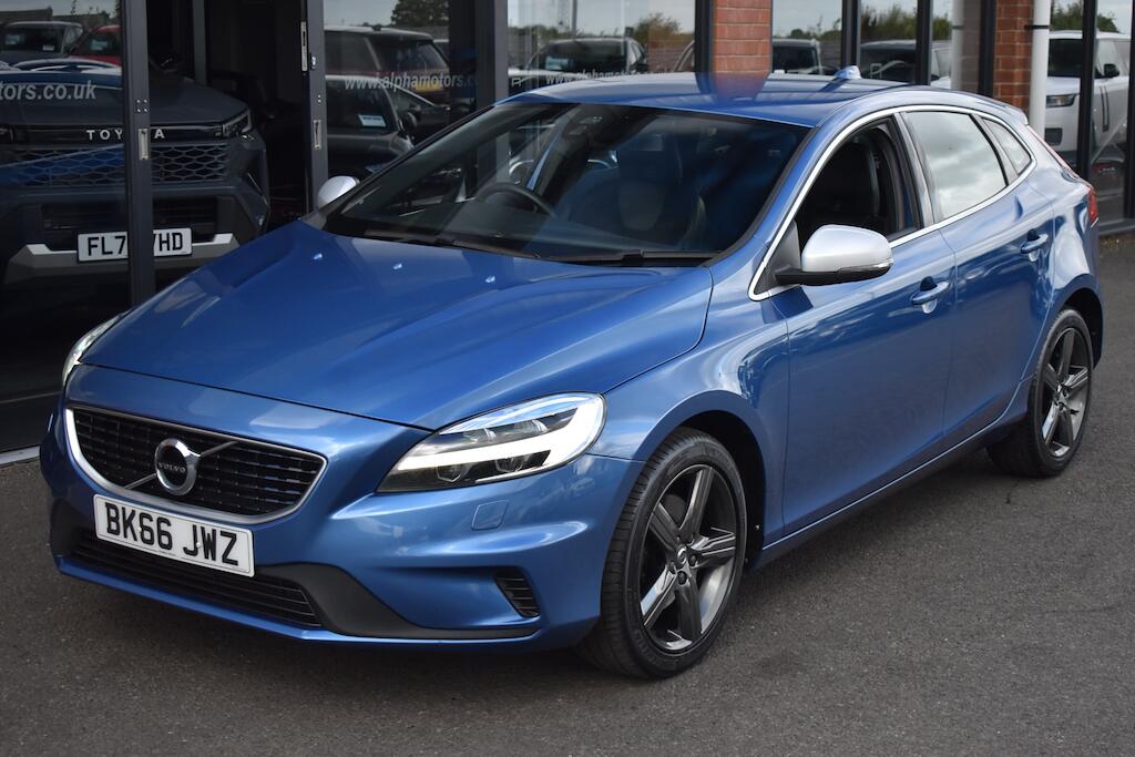 Volvo V40 view 18