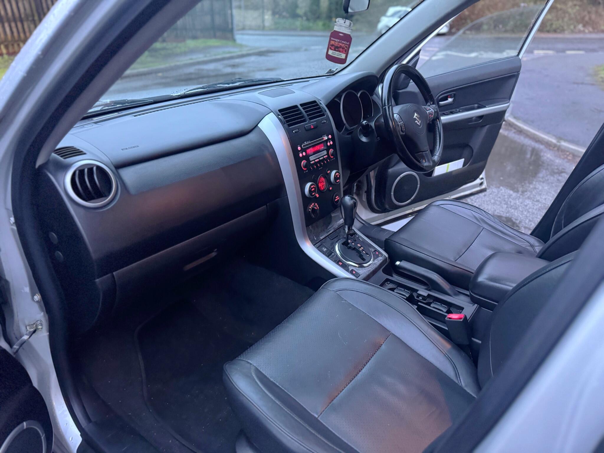 2010 Suzuki Grand Vitara 2.4 VVT SZ5 Auto 4WD Euro 4 5dr image 54