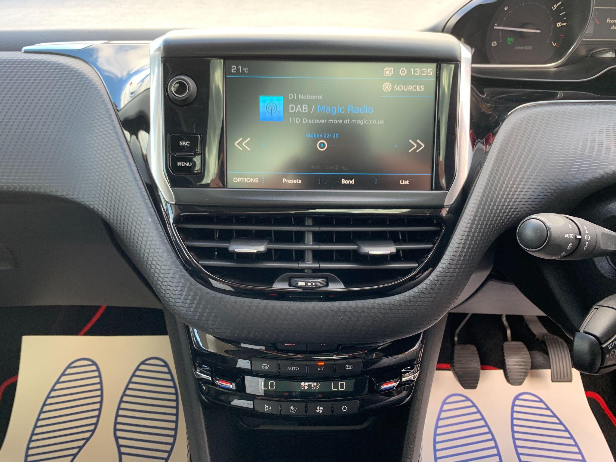 Peugeot 2008 view 27
