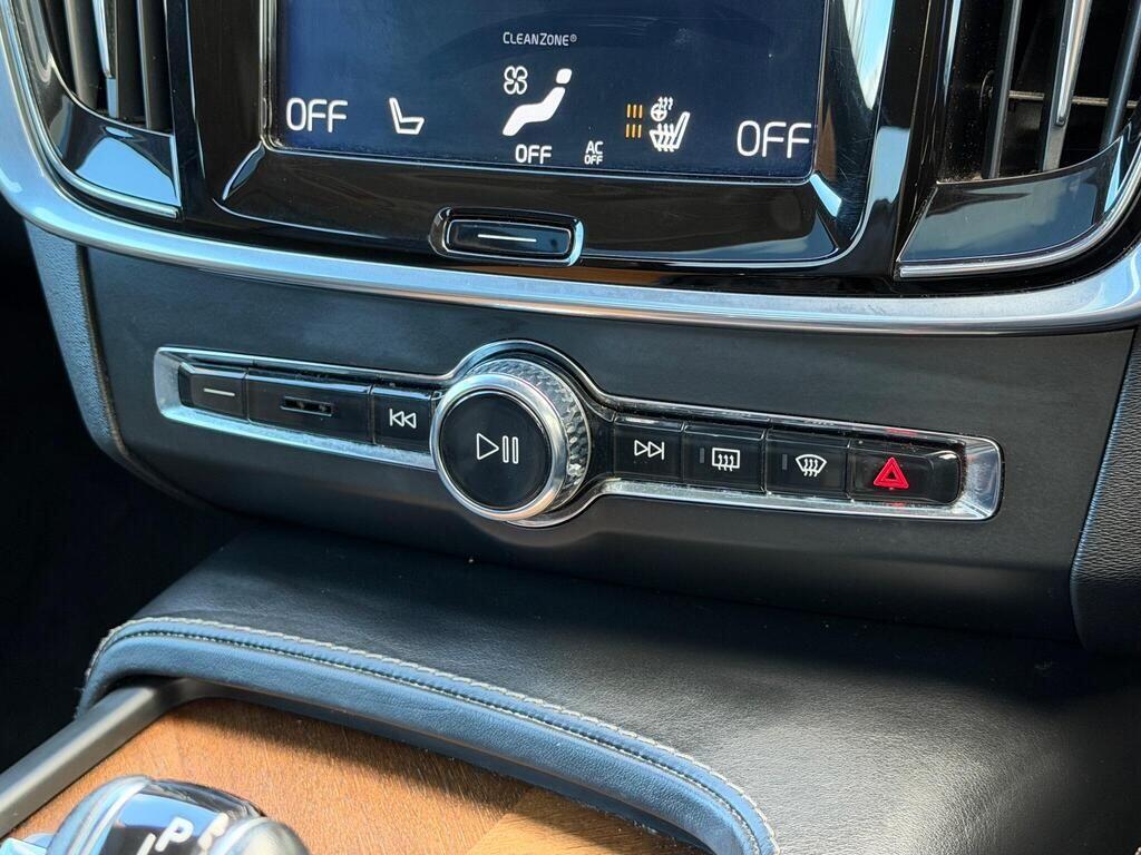 Volvo S90 view 38