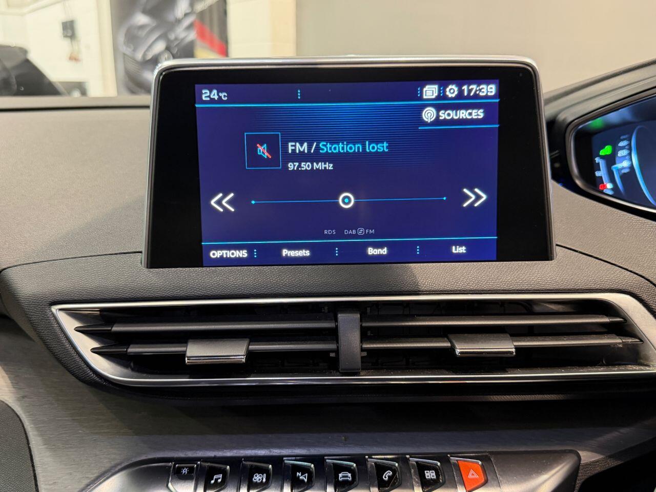 Peugeot 3008 view 24