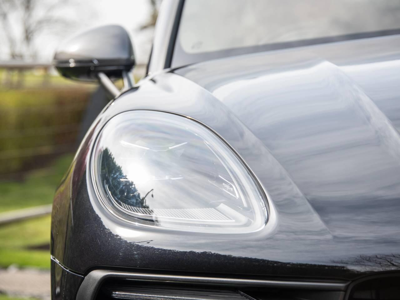 Porsche Macan view 11