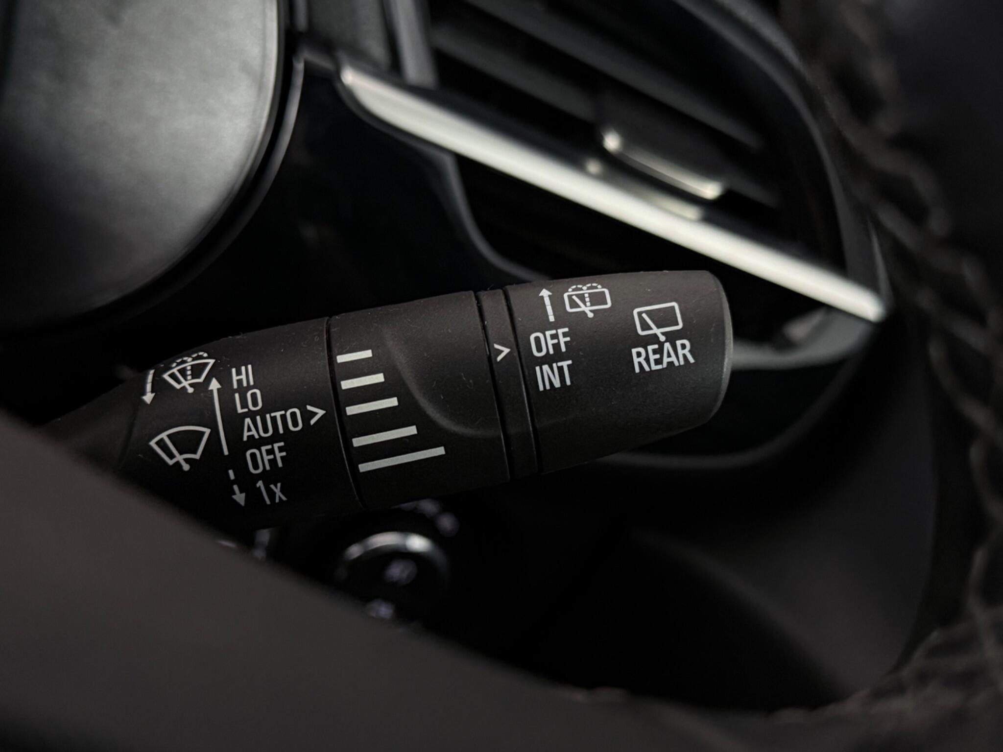 Vauxhall Corsa view 12