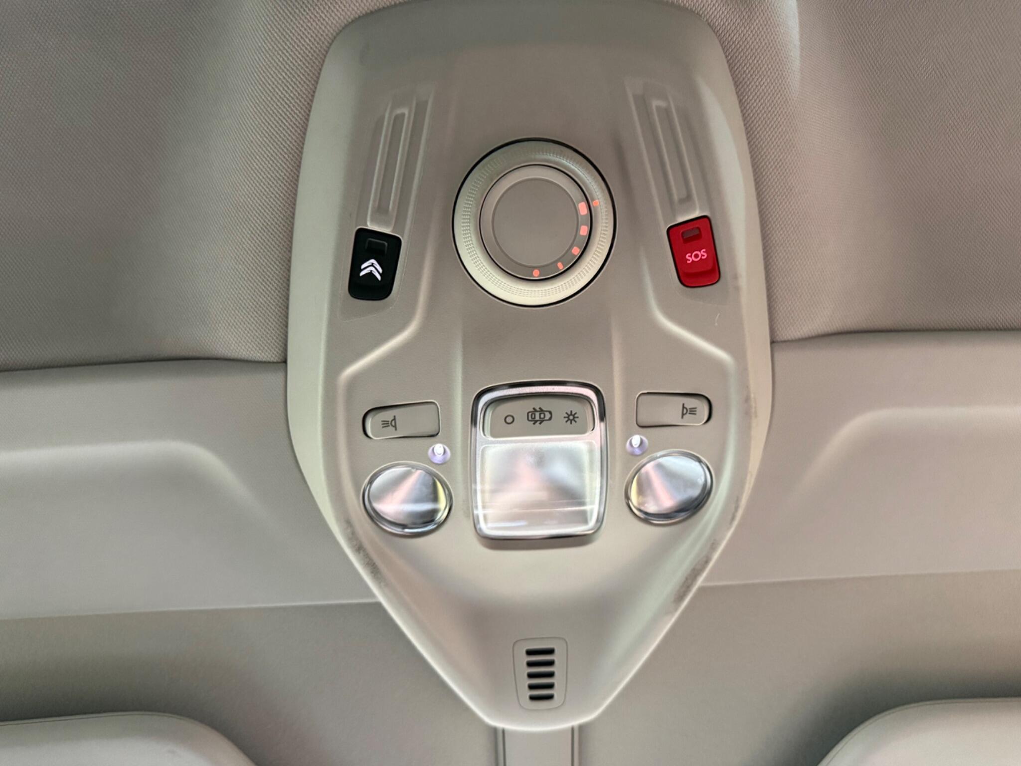 Citroen Grand C4 Picasso view 72