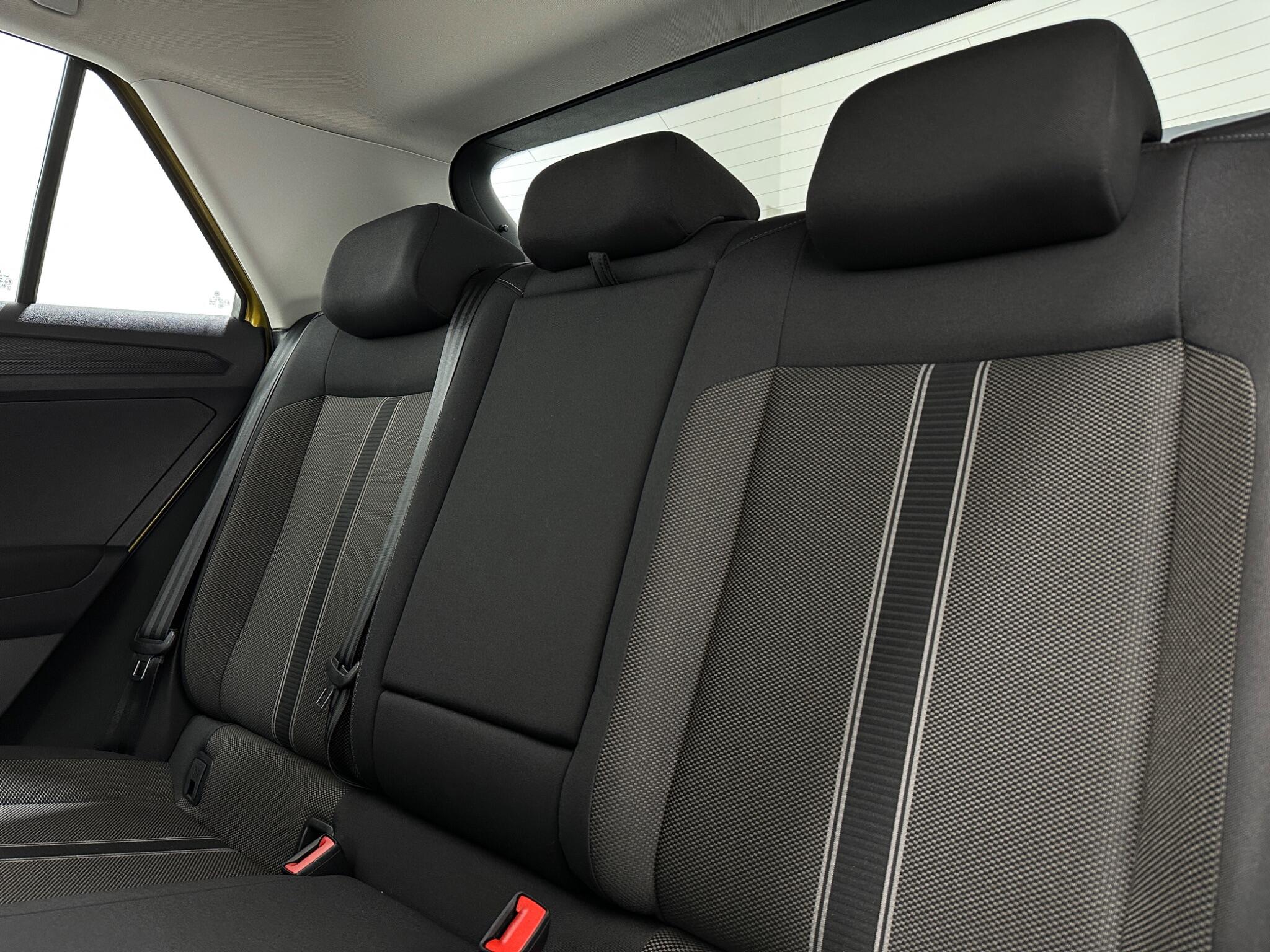 Volkswagen T-Roc view 36