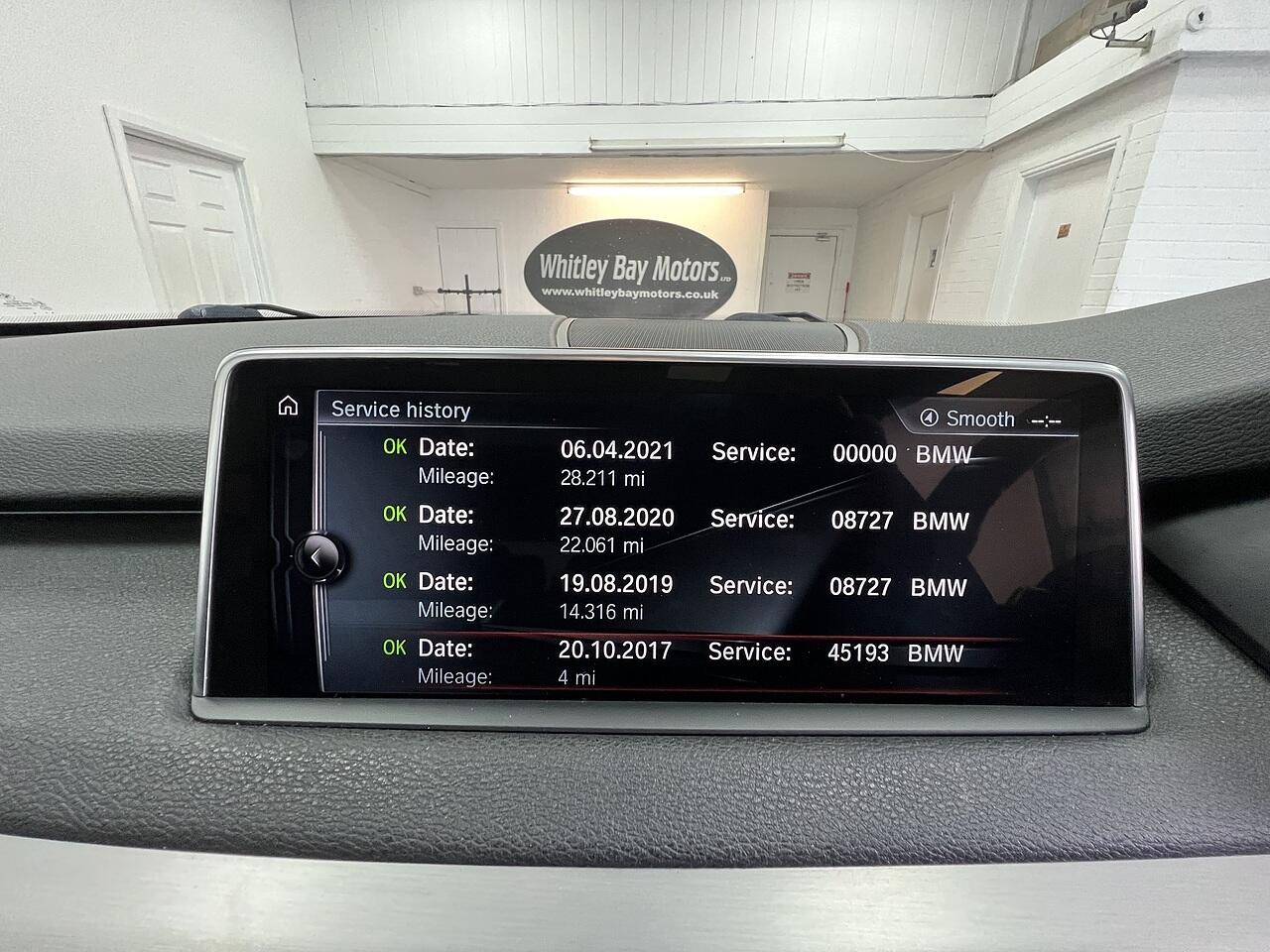BMW X5 view 13