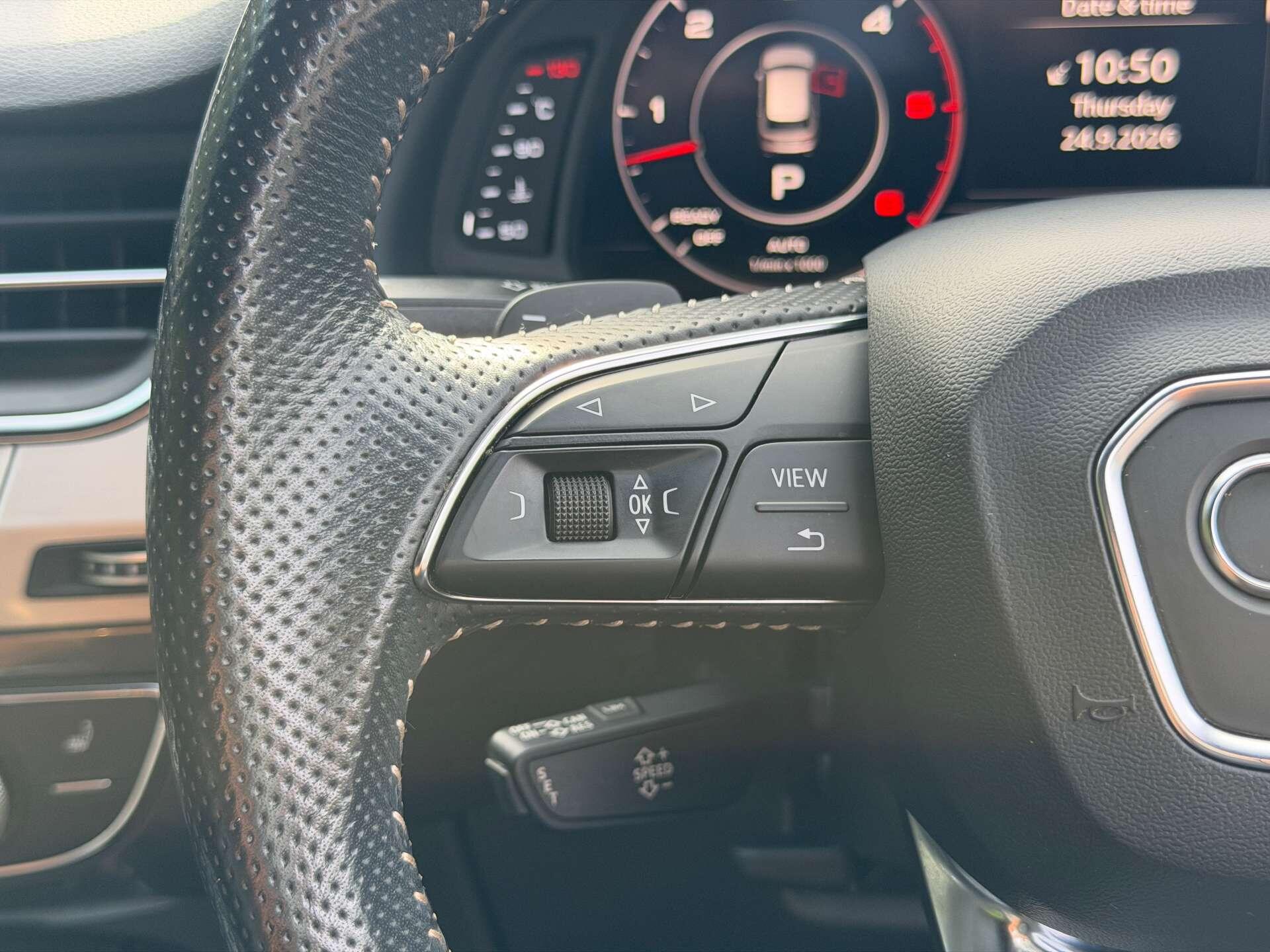Audi Q7 view 39