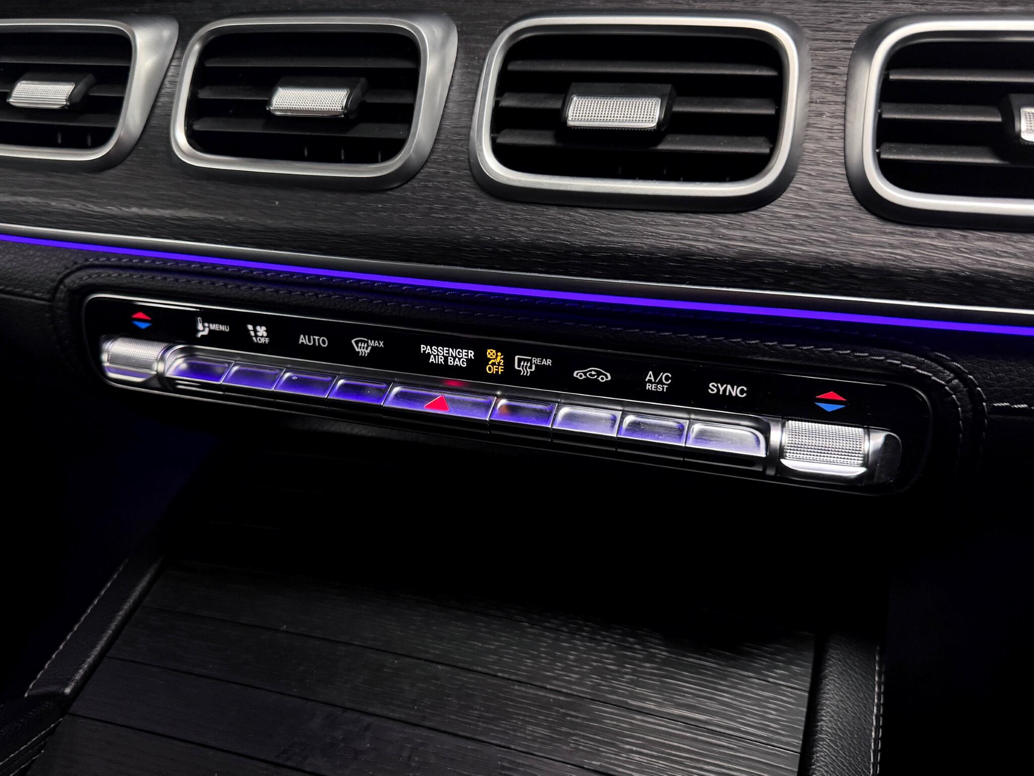 Mercedes-Benz Gle view 34