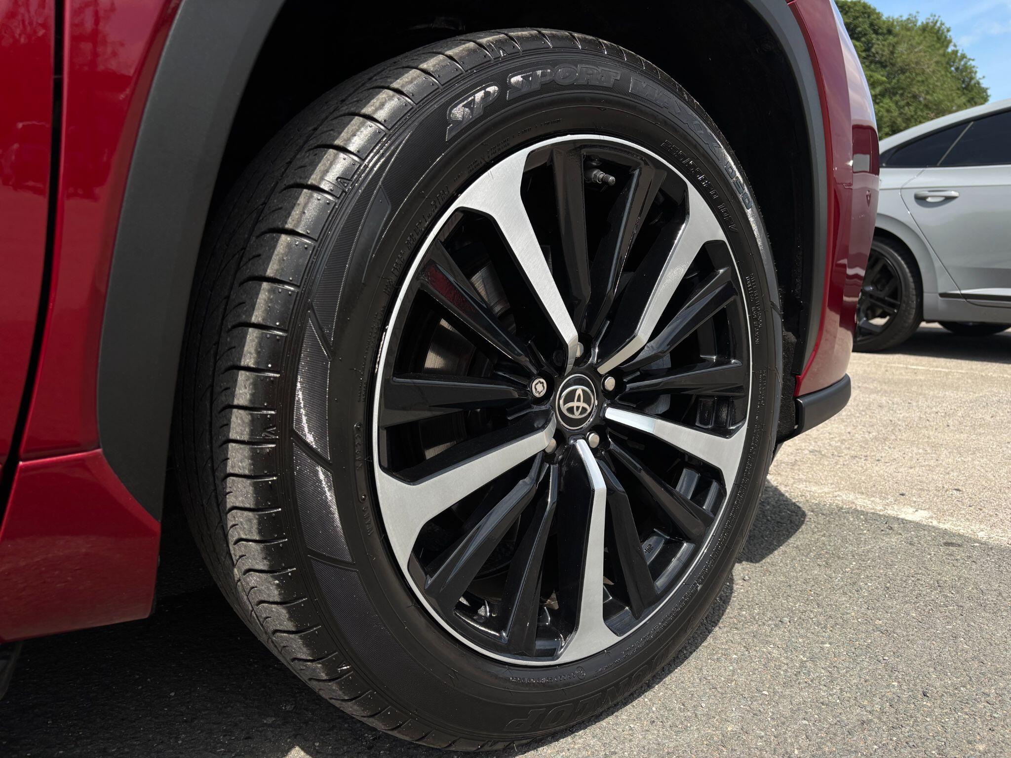 Toyota Highlander view 10