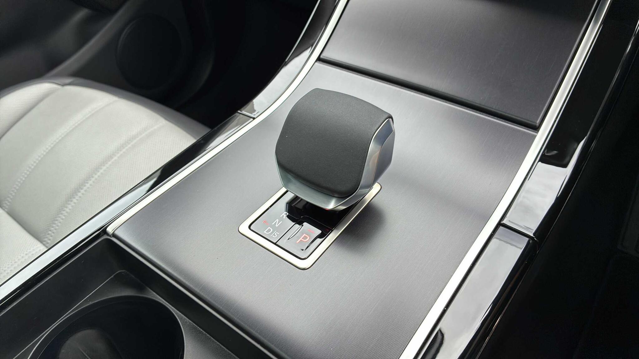 Land Rover Range Rover Evoque view 13