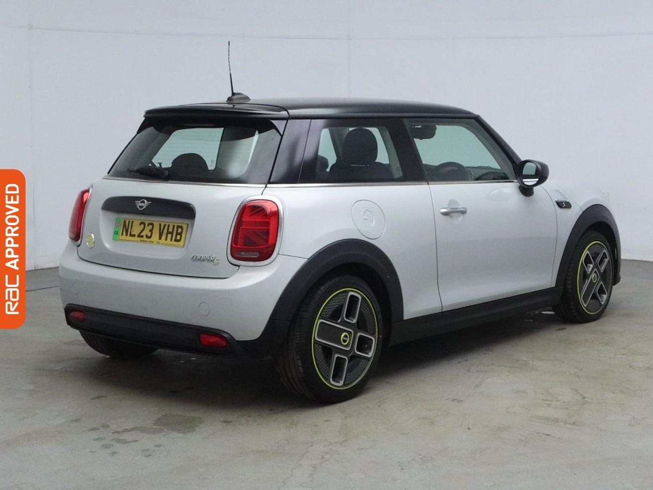 Mini Hatch view 30