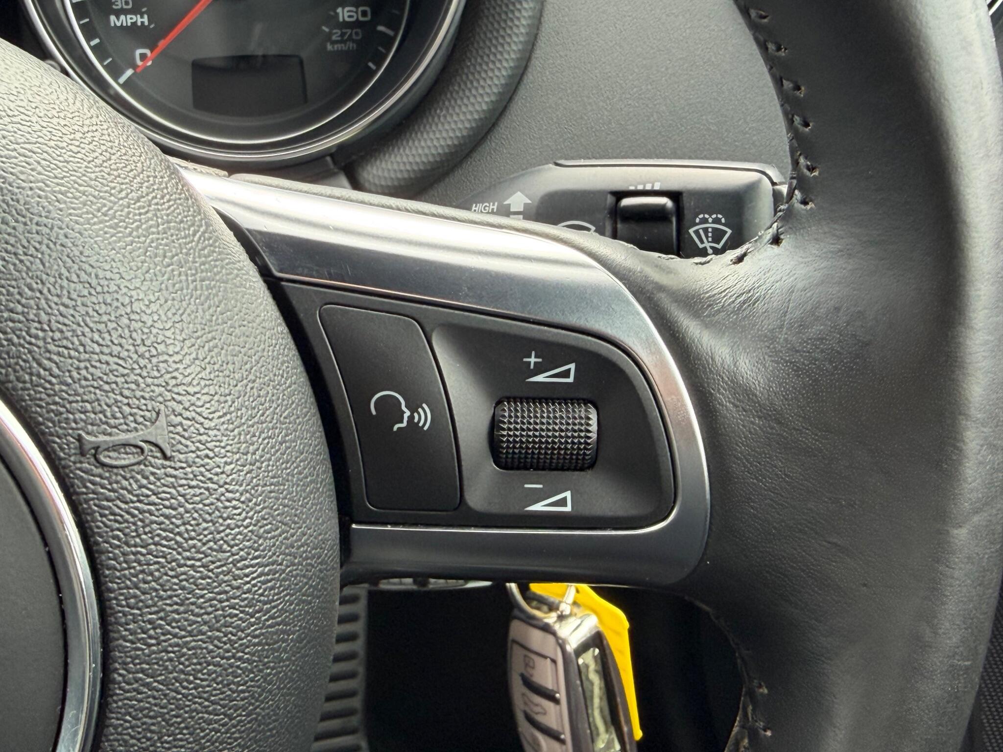 Audi TT view 24