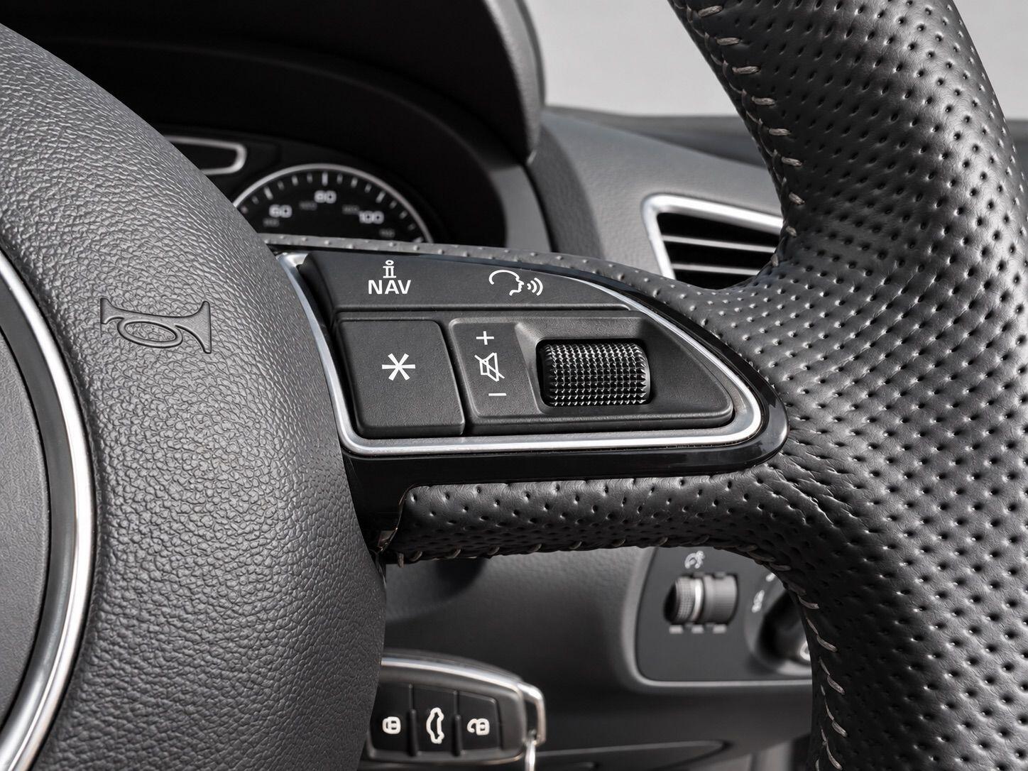 Audi Q3 view 28
