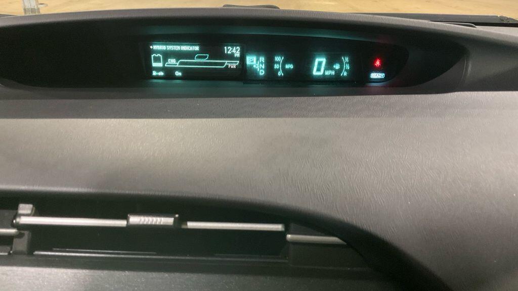 Toyota Prius view 10