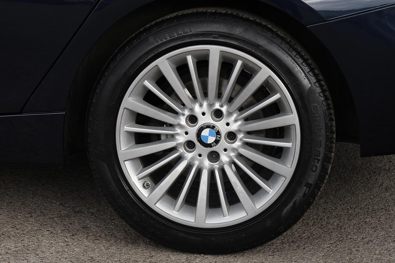 BMW 3 Series Gran Turismo view 39
