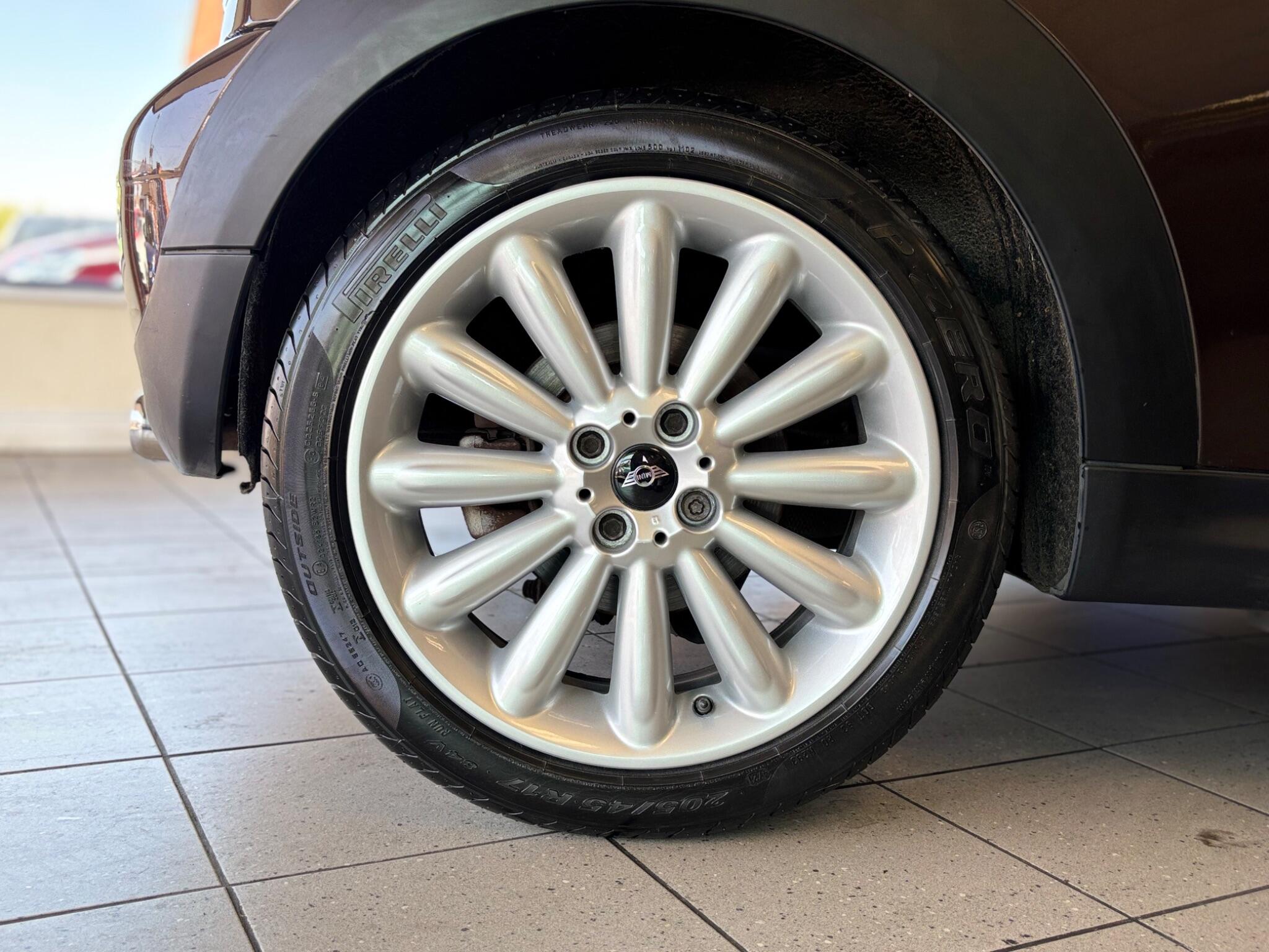 Mini Hatch view 17