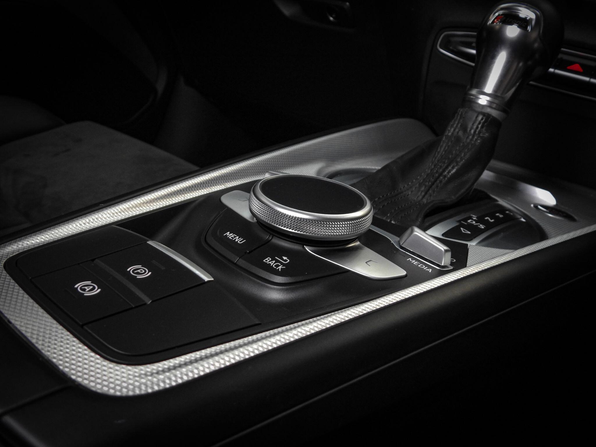 Audi TT view 32