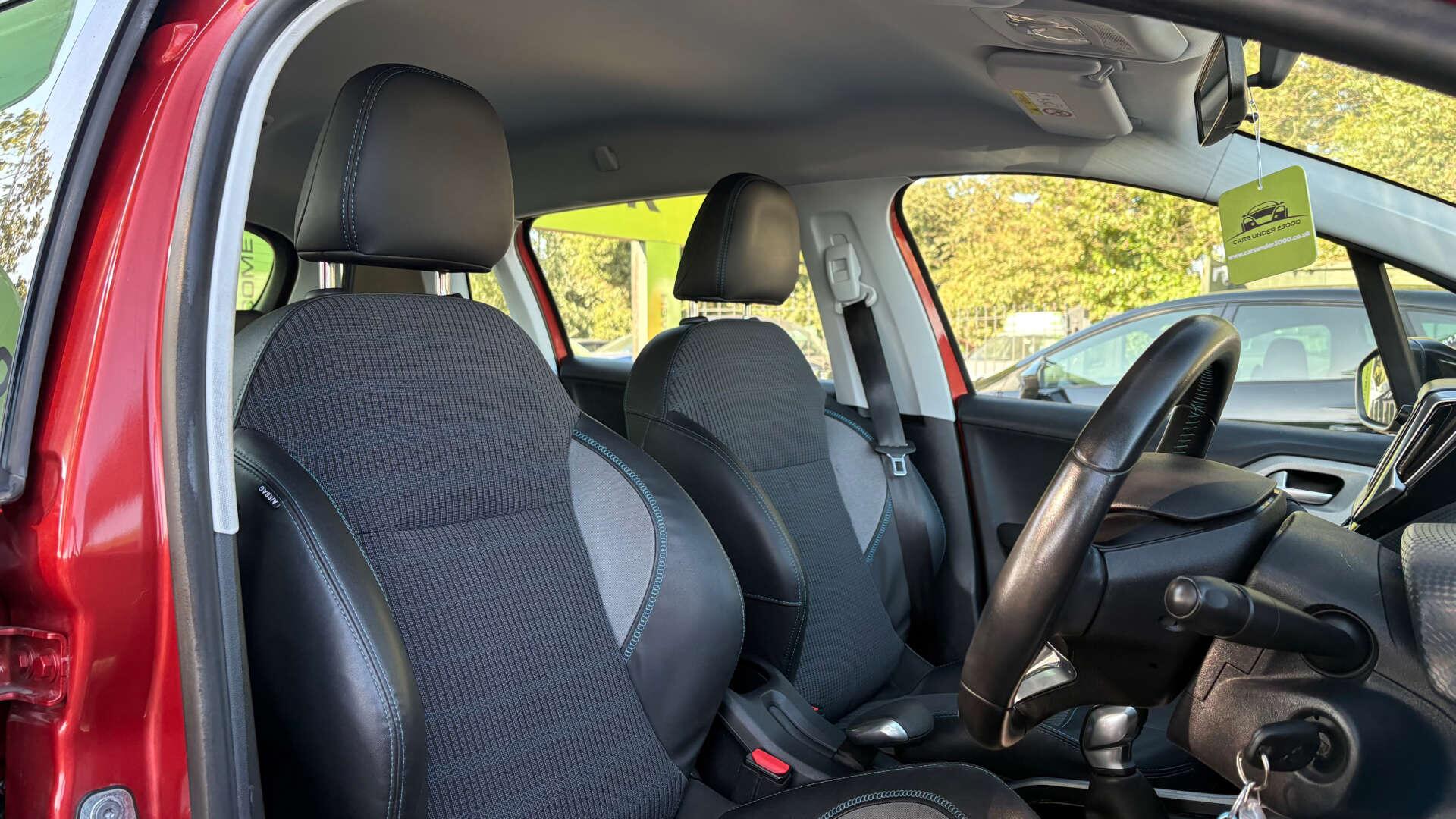 Peugeot 2008 view 8