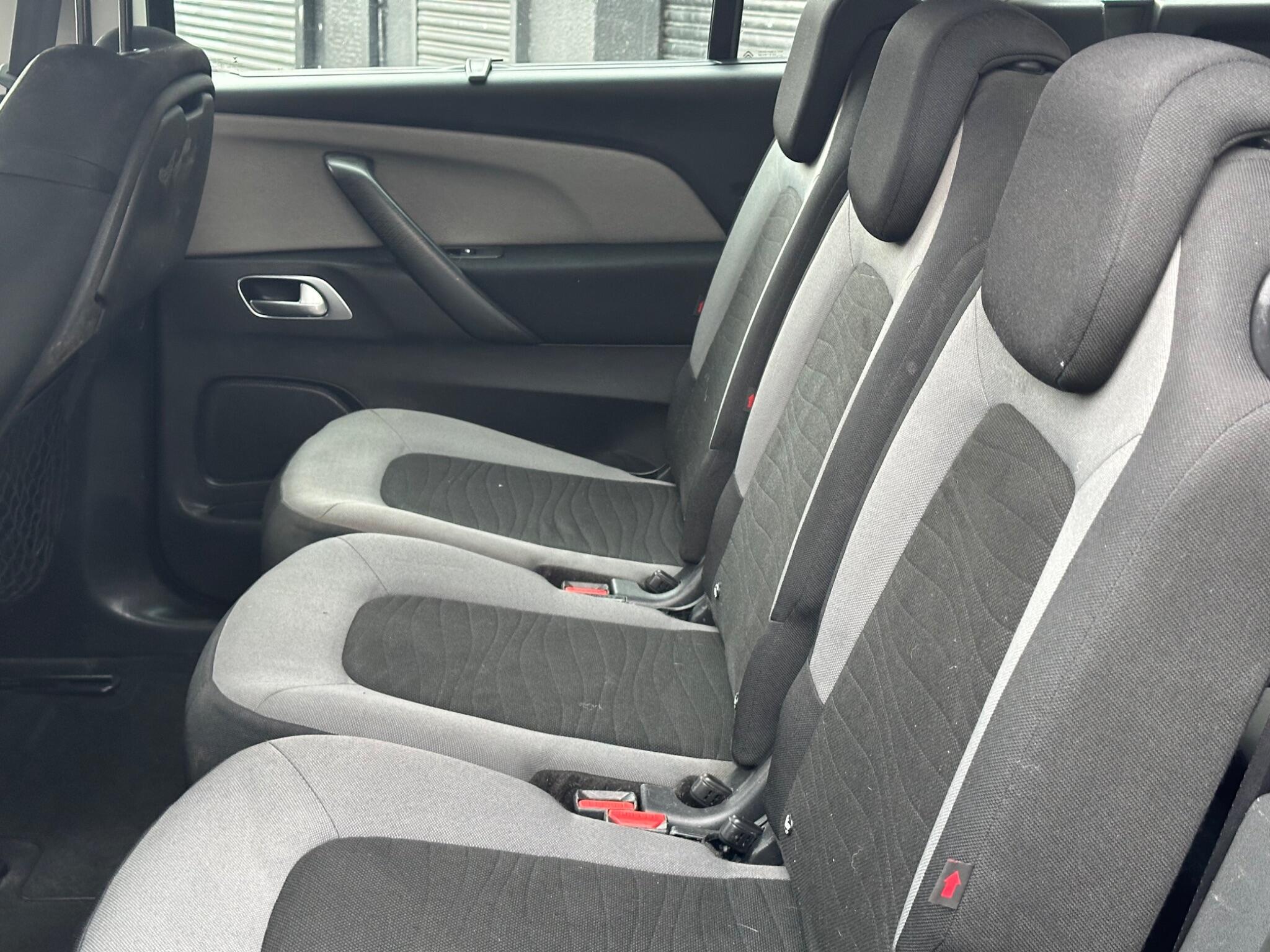 Citroen Grand C4 Picasso view 12