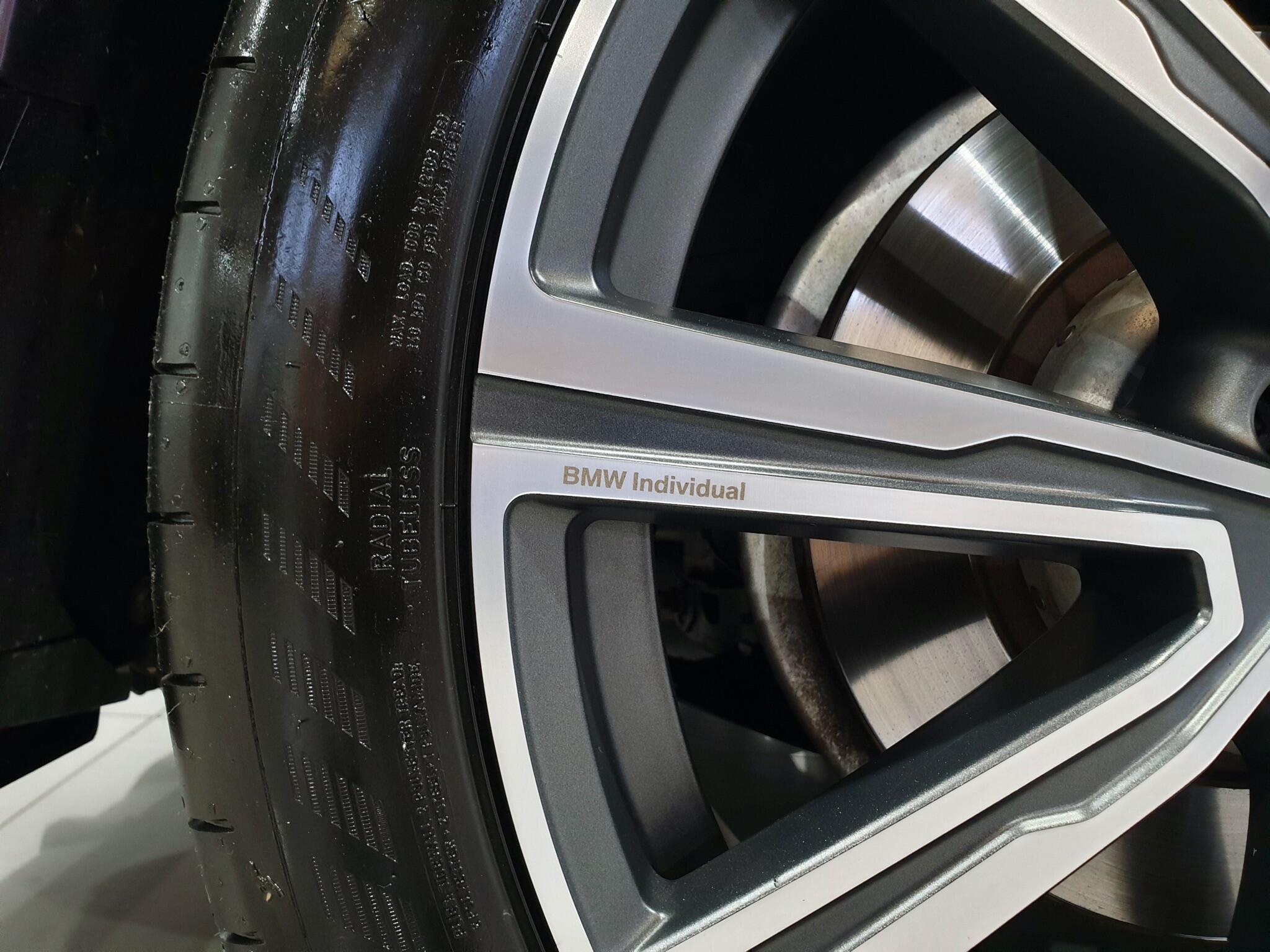 BMW X5 view 42
