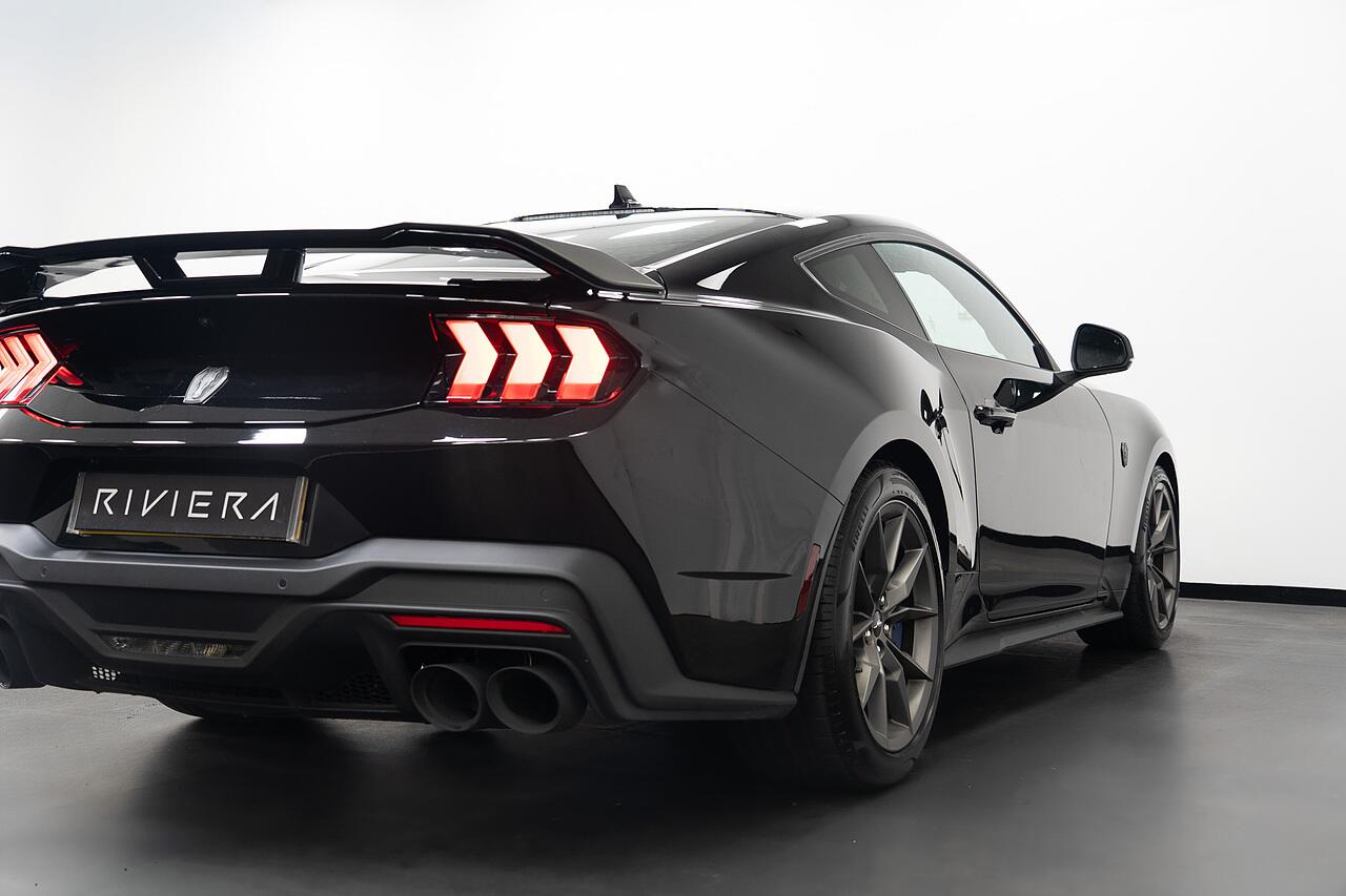 Ford Mustang view 30