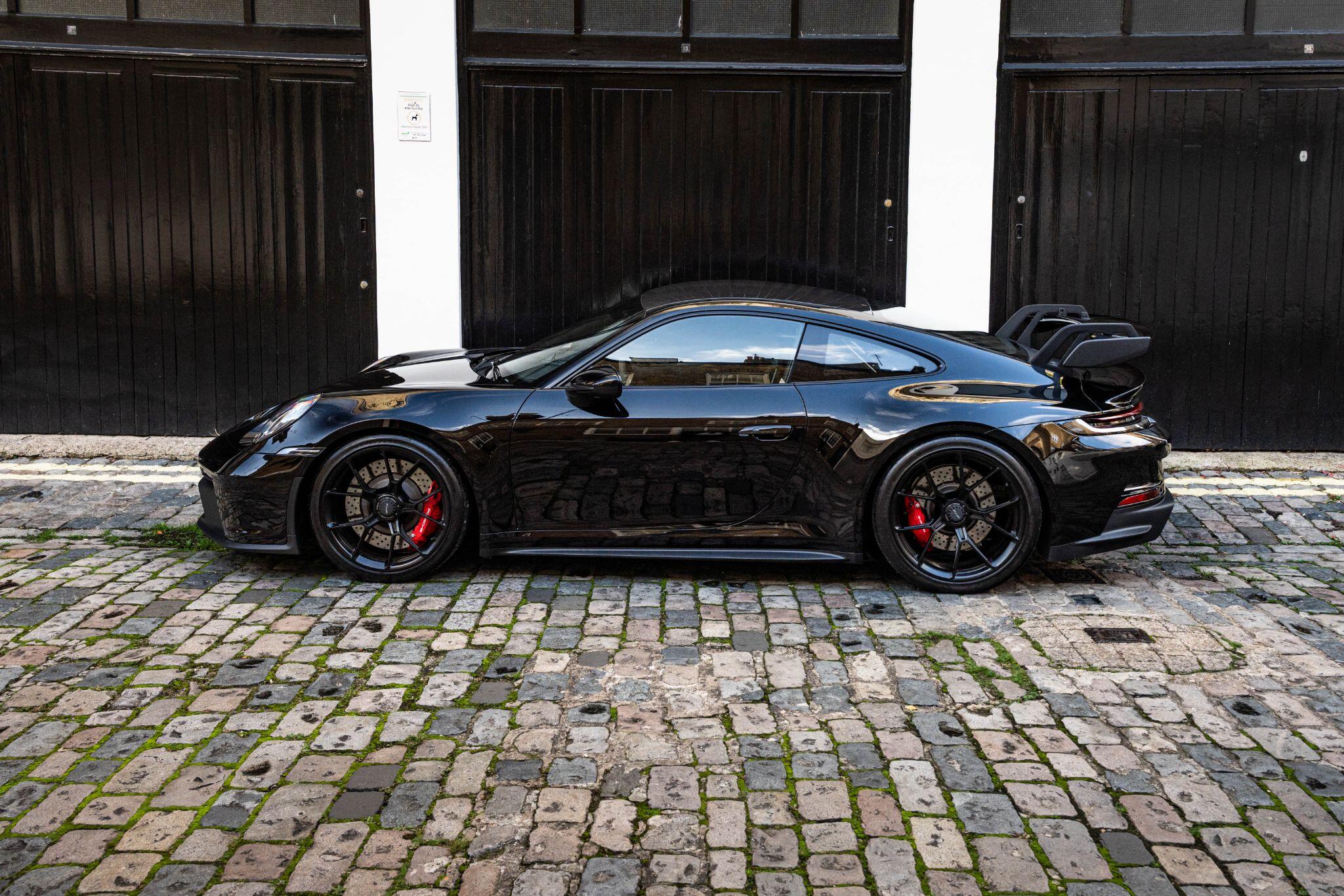 Porsche 911 view 12