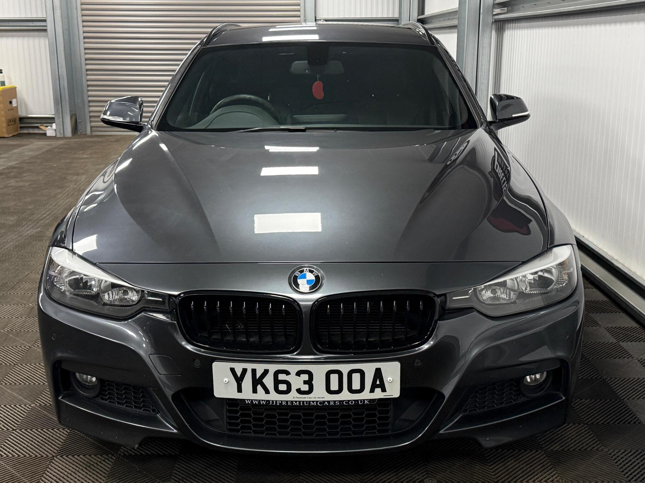 BMW 3 Series view 3
