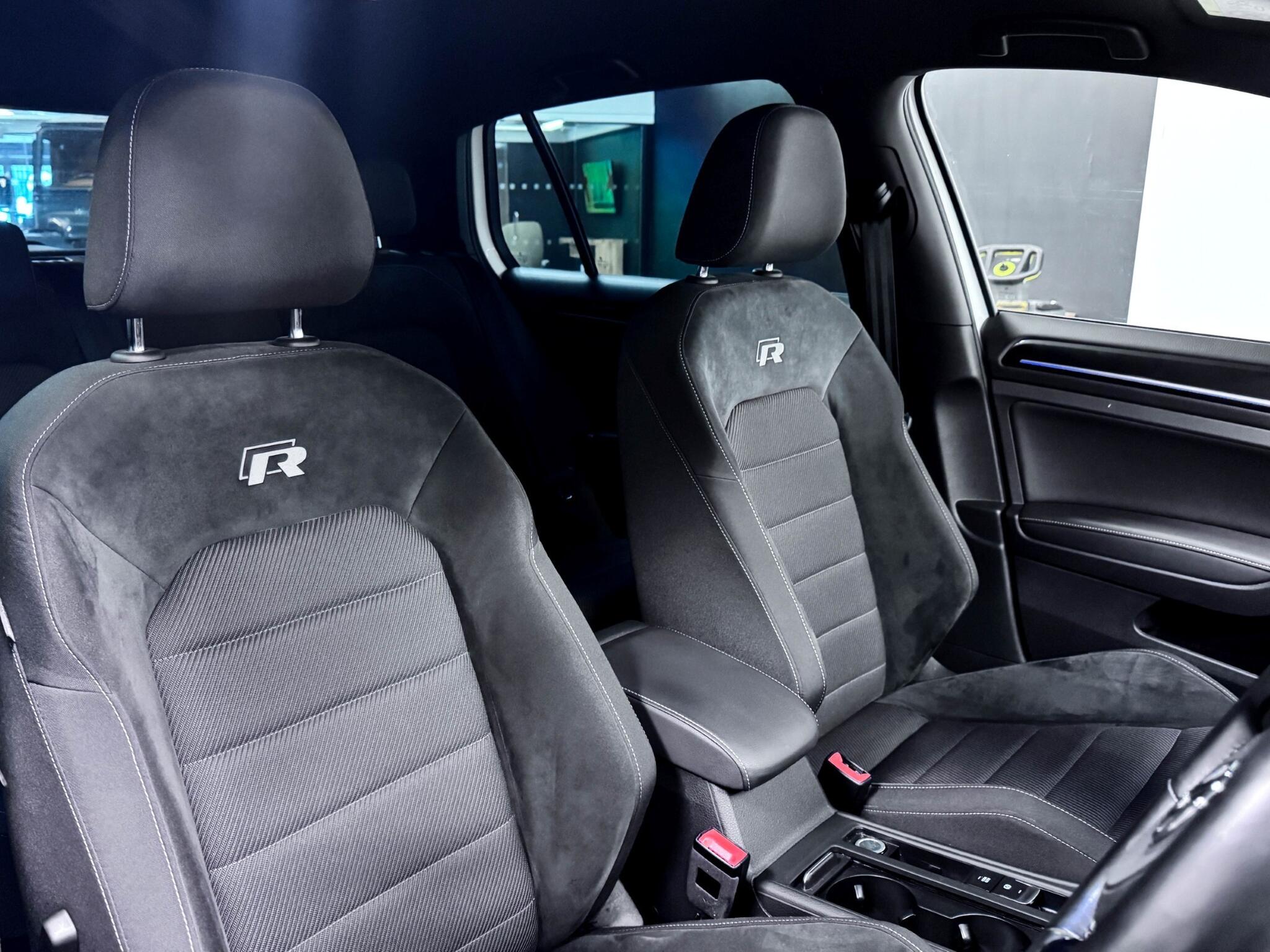 Volkswagen Golf view 18