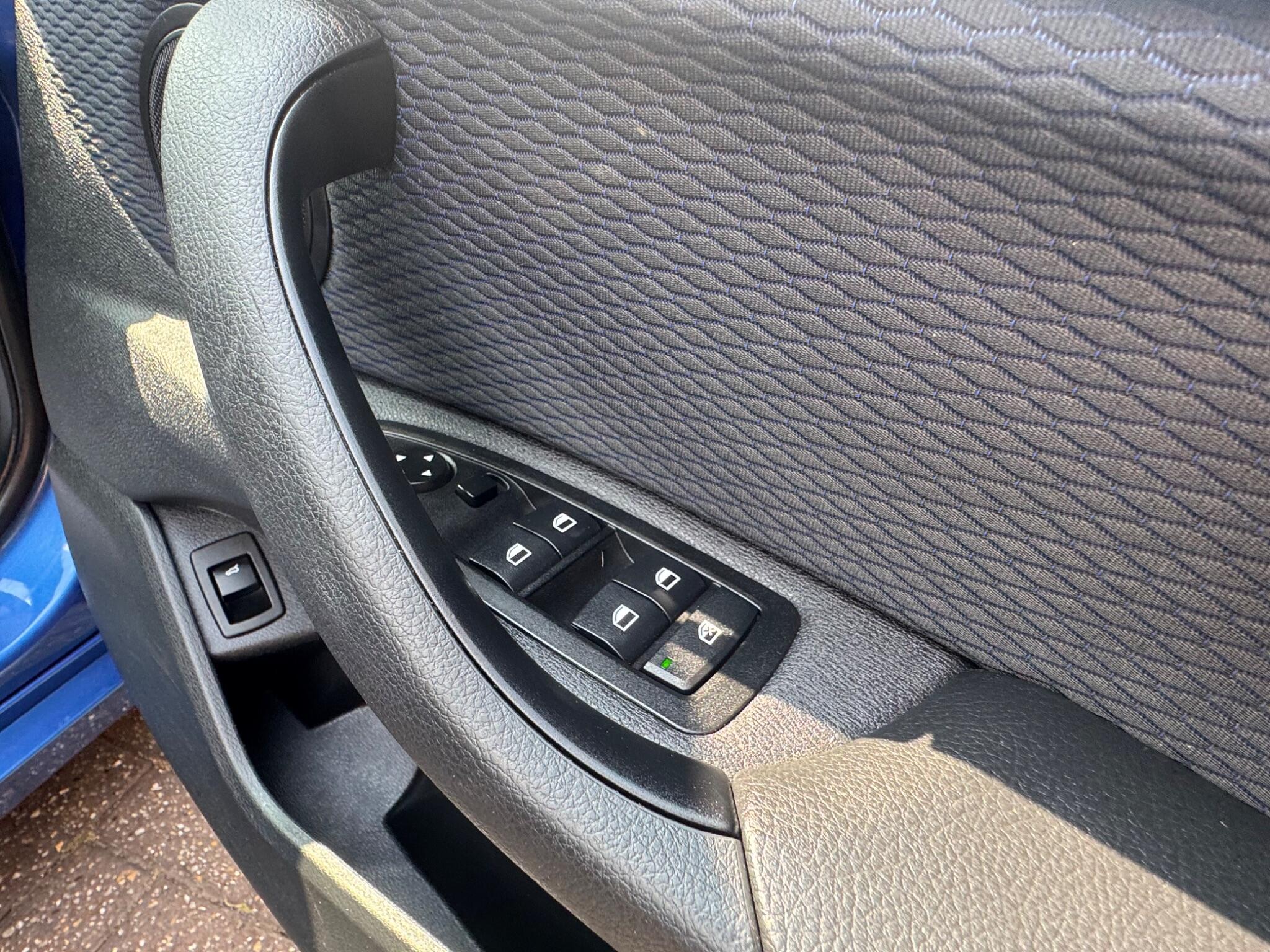 BMW X1 view 13