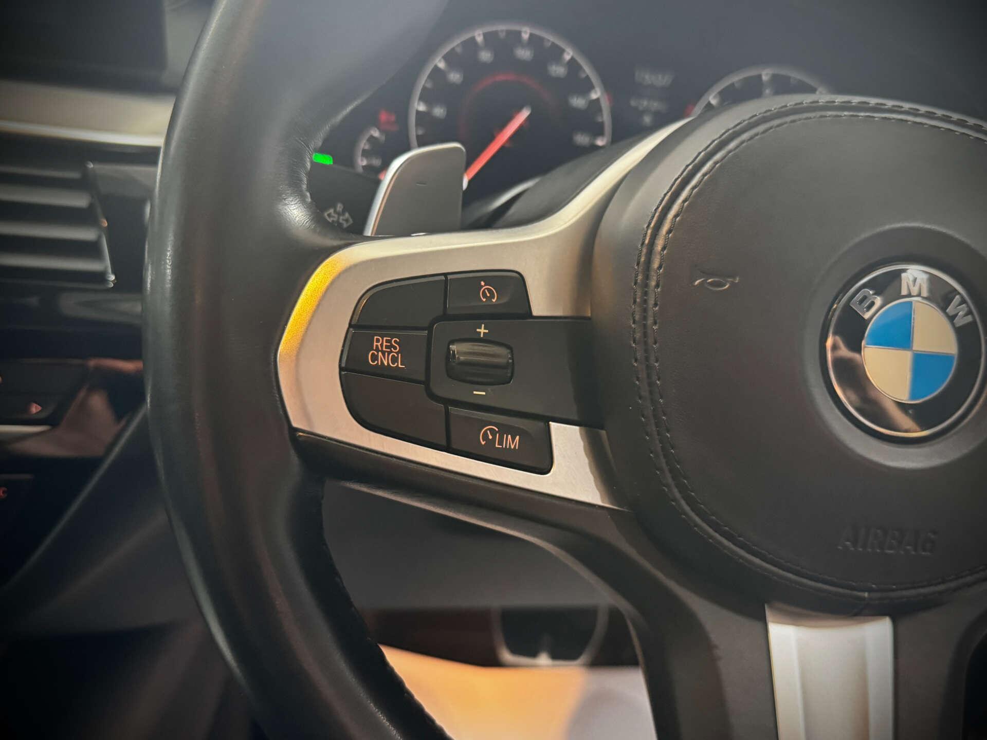 BMW 5 Series view 47