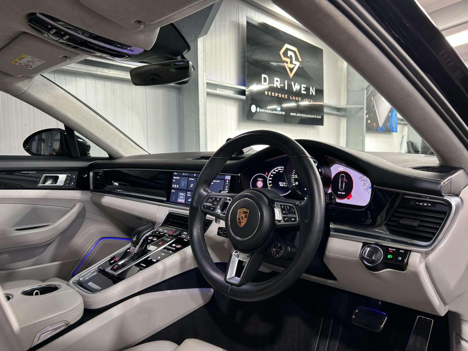 Porsche Panamera view 16