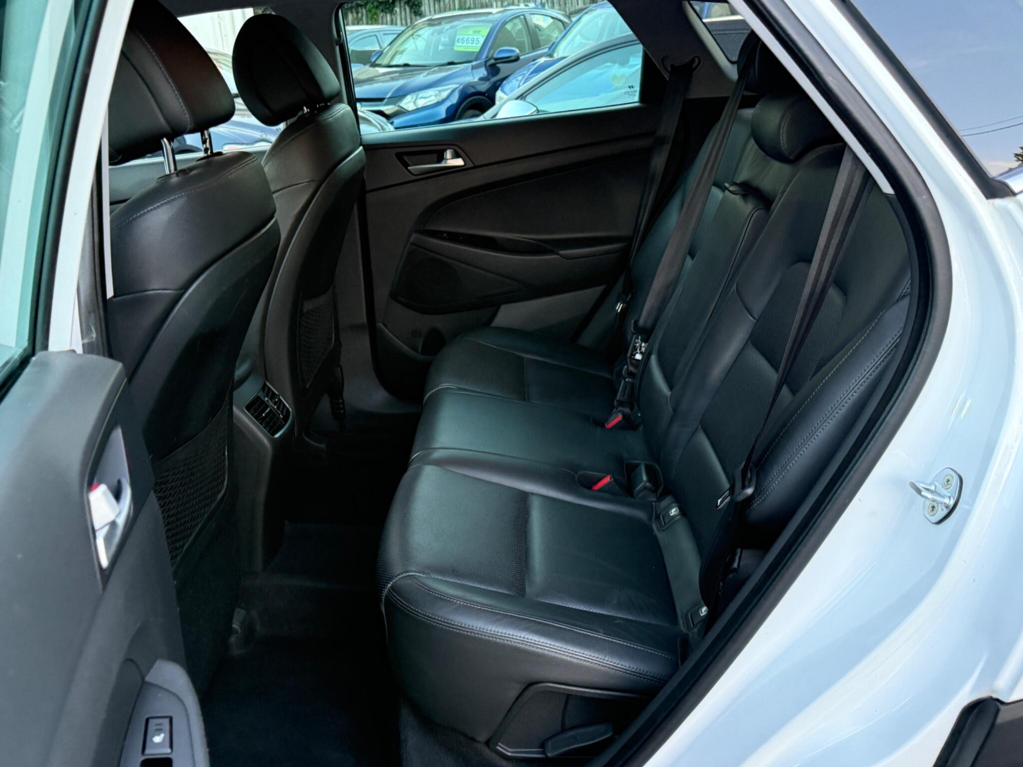 Hyundai TUCSON - Image 48