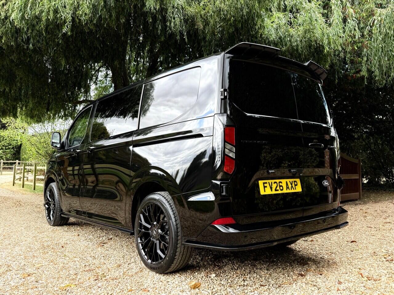 Ford Transit Custom view 12