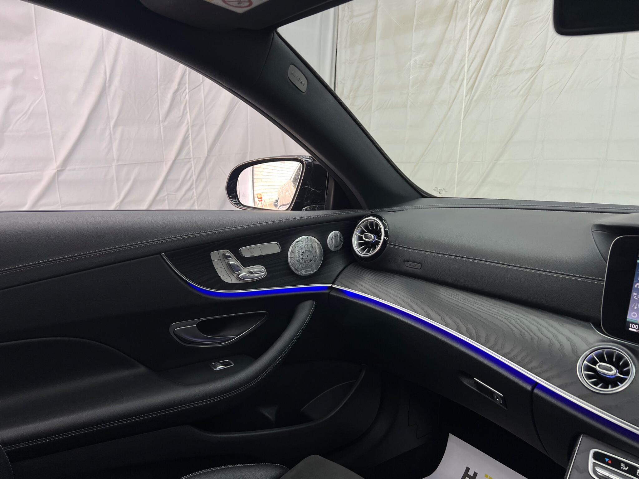 Mercedes-Benz E-Class view 28