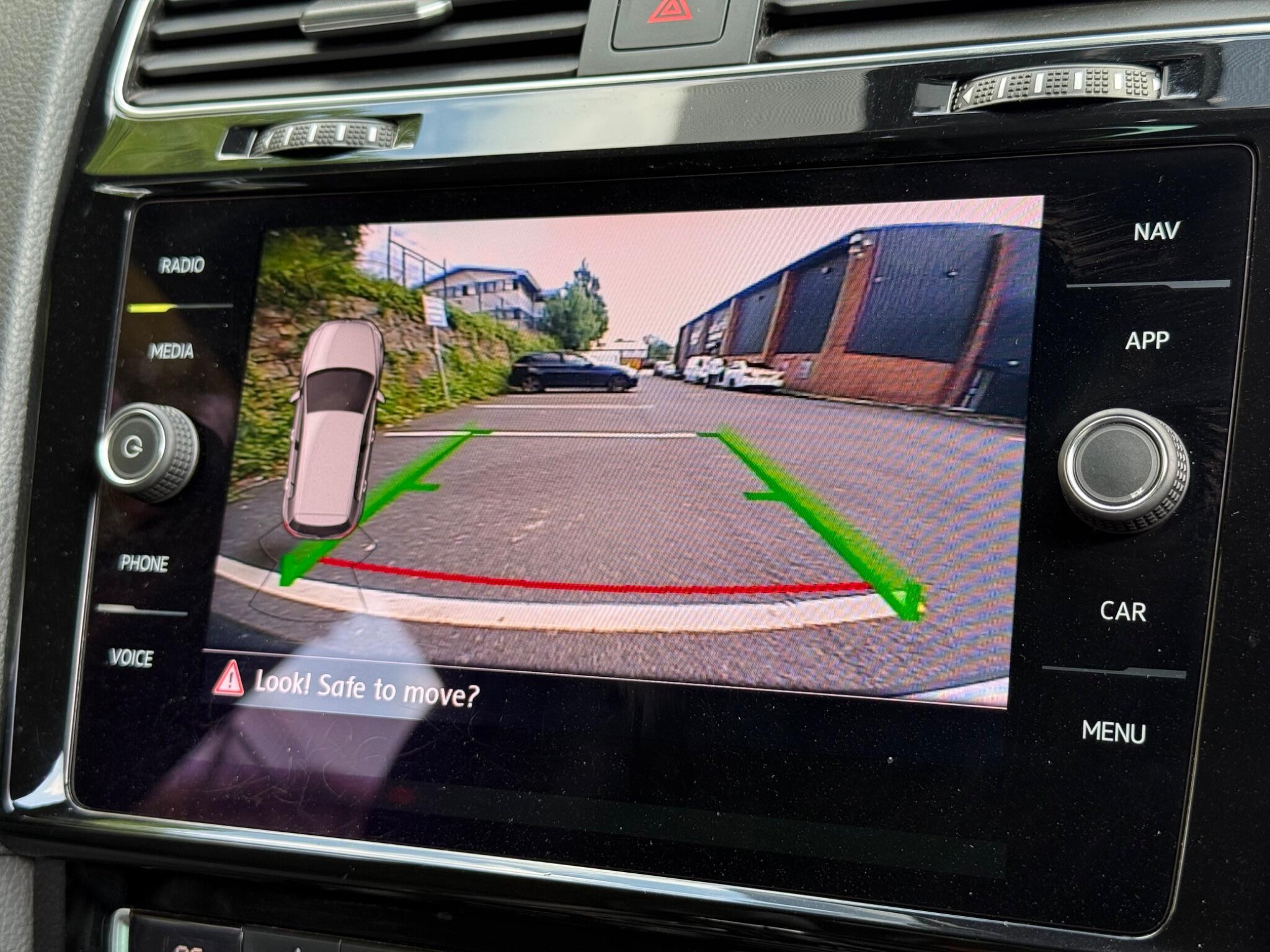 Volkswagen Golf view 22