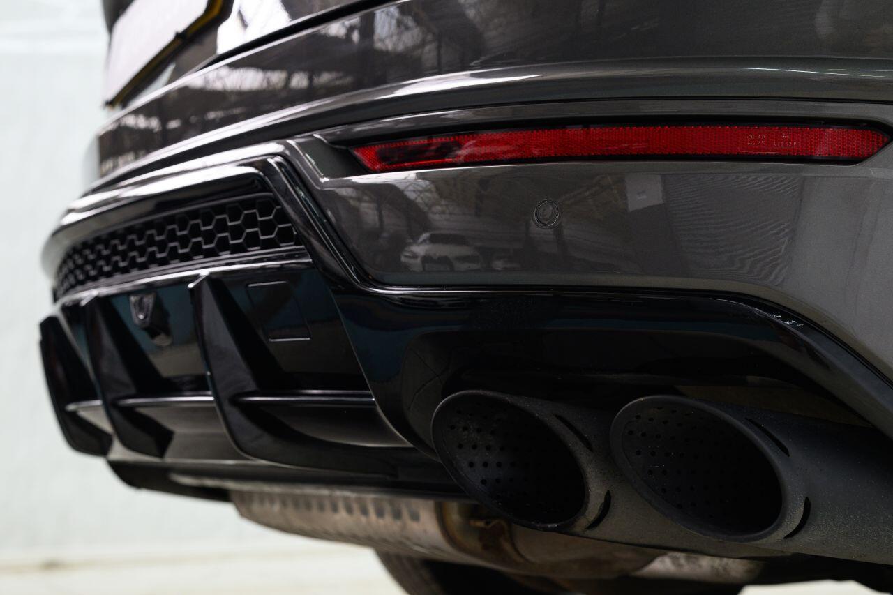 Lamborghini Urus view 17