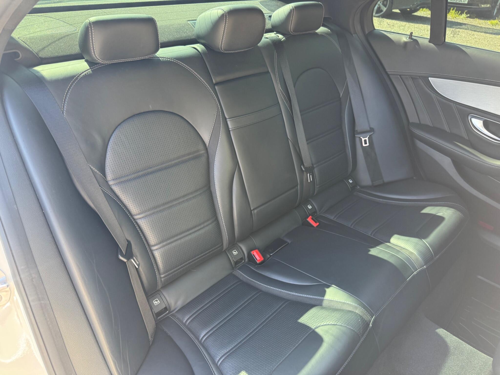 Mercedes-Benz C-Class view 22