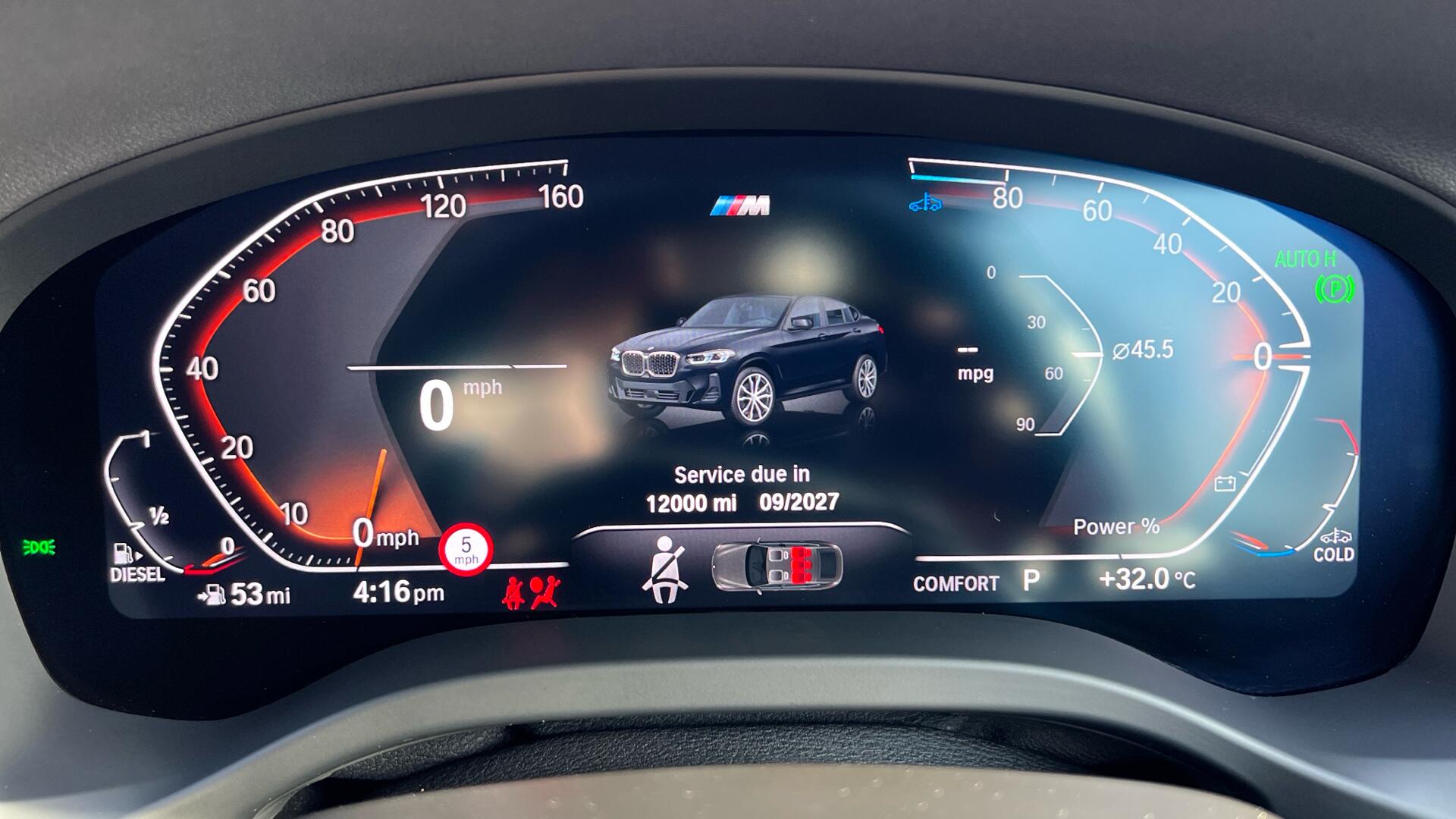 BMW X4 view 9