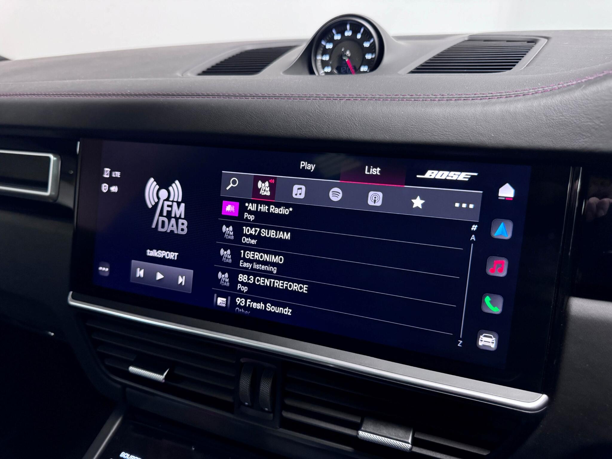 Porsche Cayenne view 53