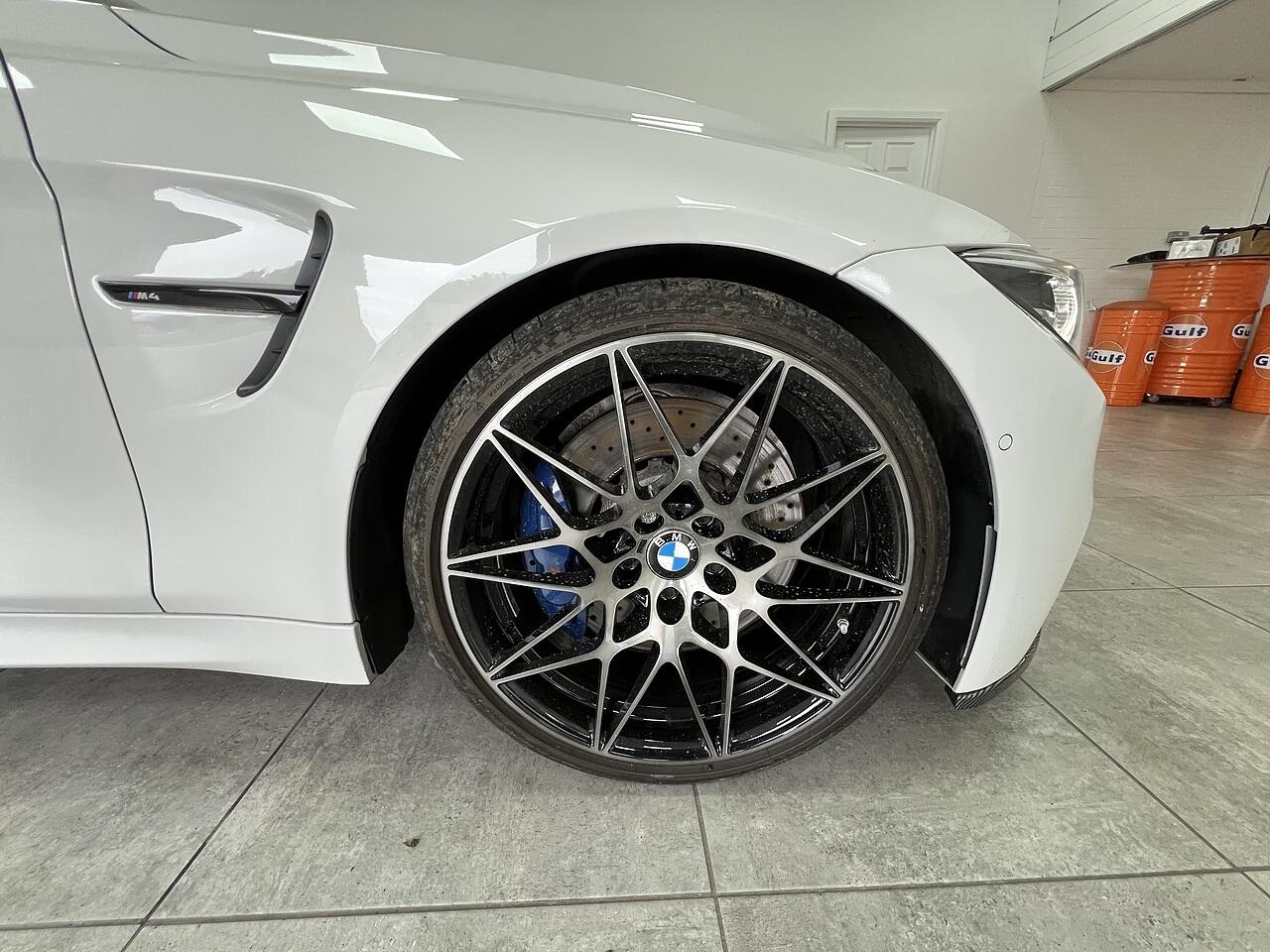 BMW M4 view 22