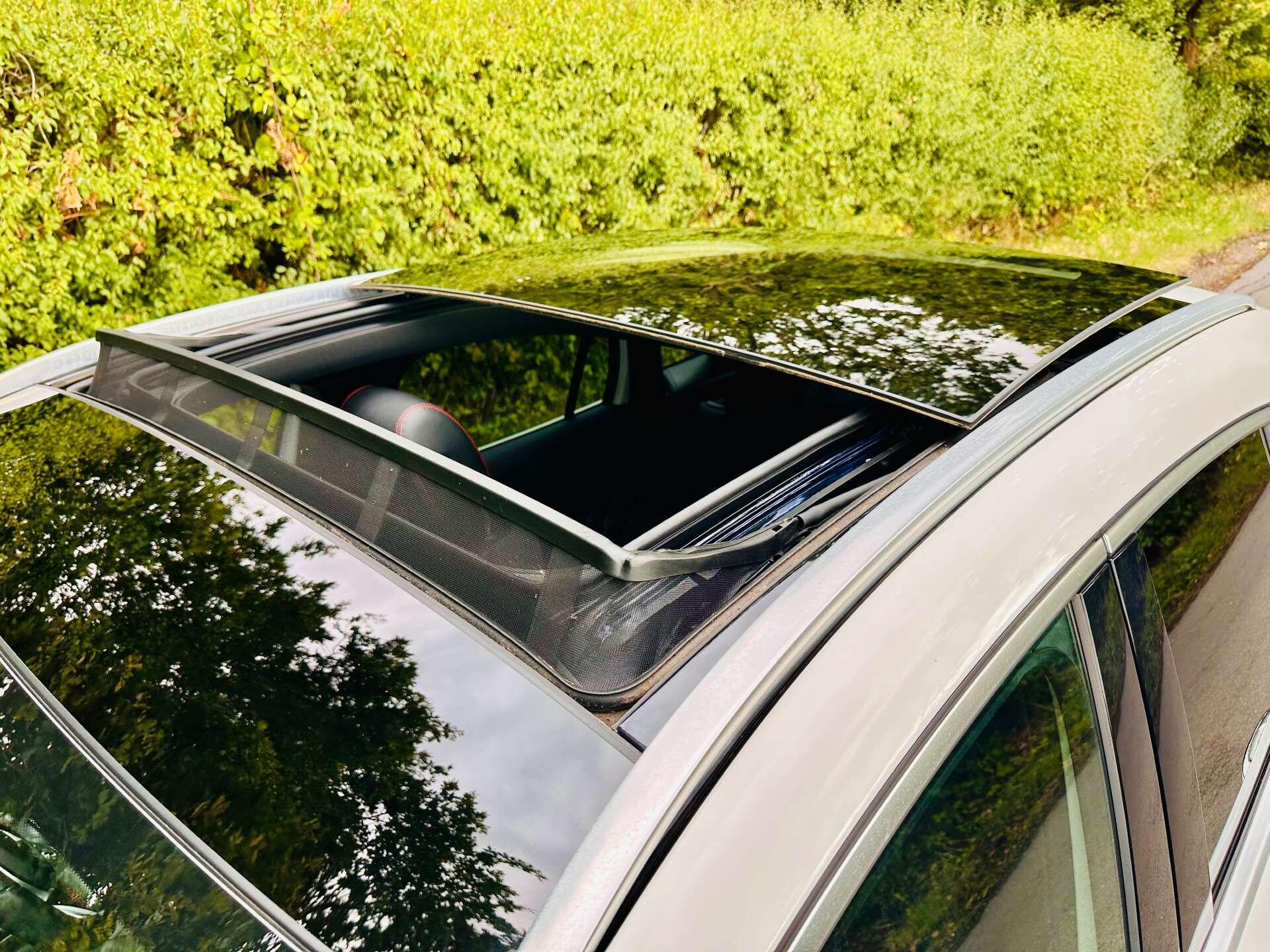 Mercedes-Benz Gla view 33