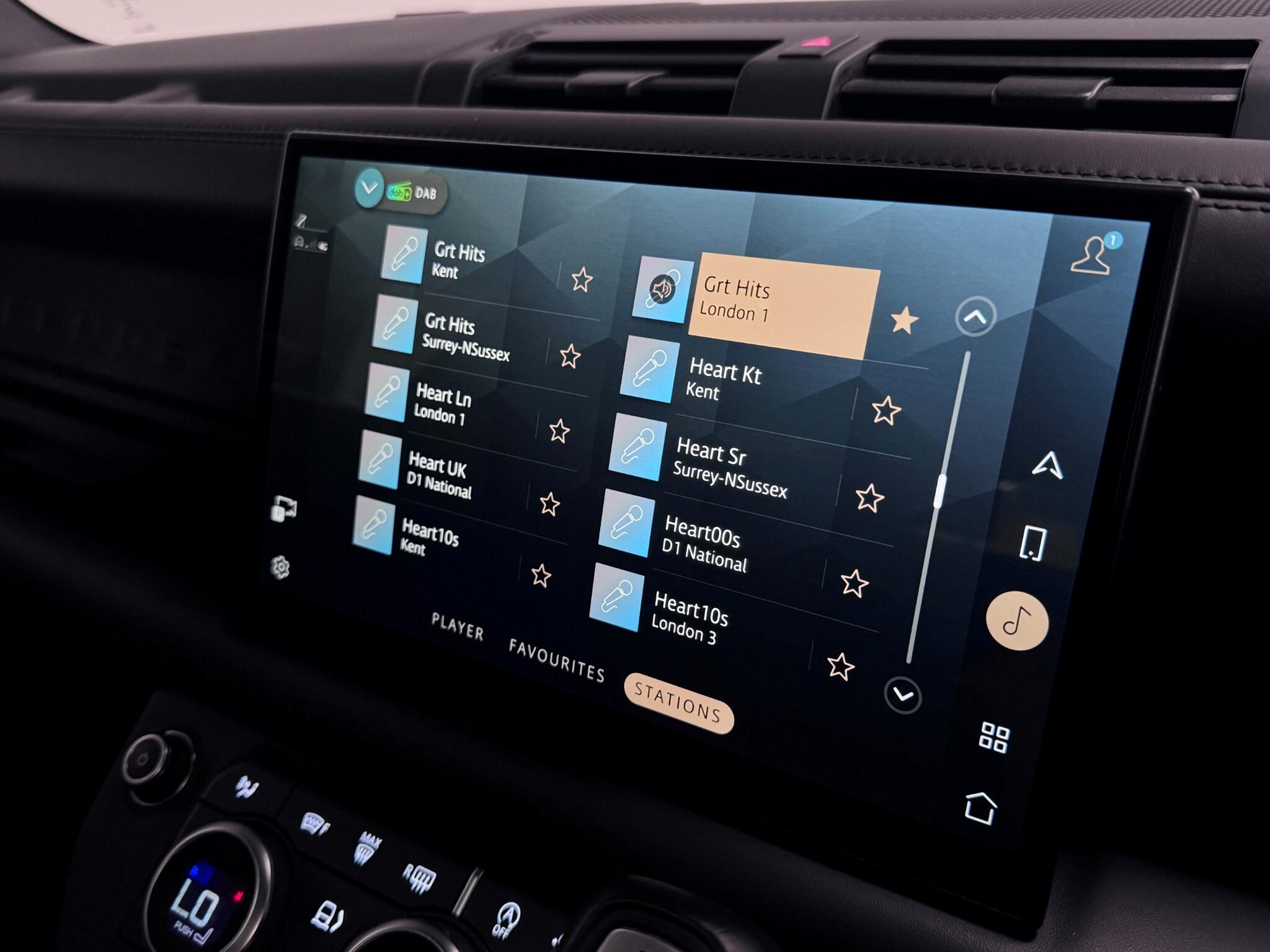 Land Rover Defender view 56