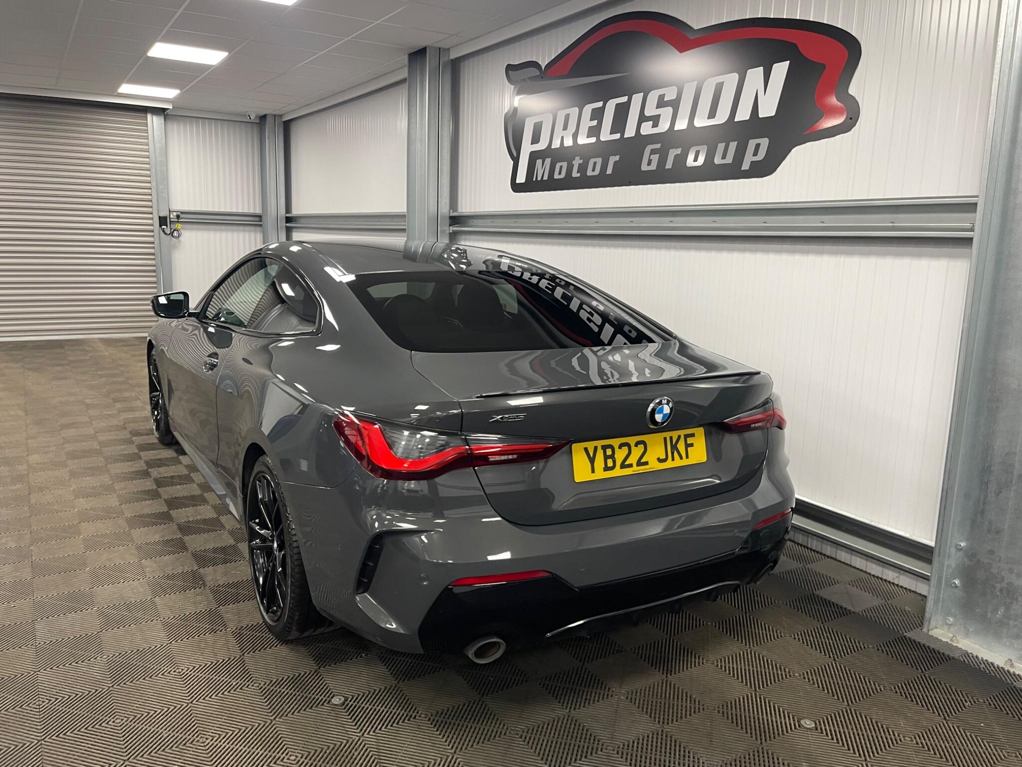 BMW 4 Series view 14
