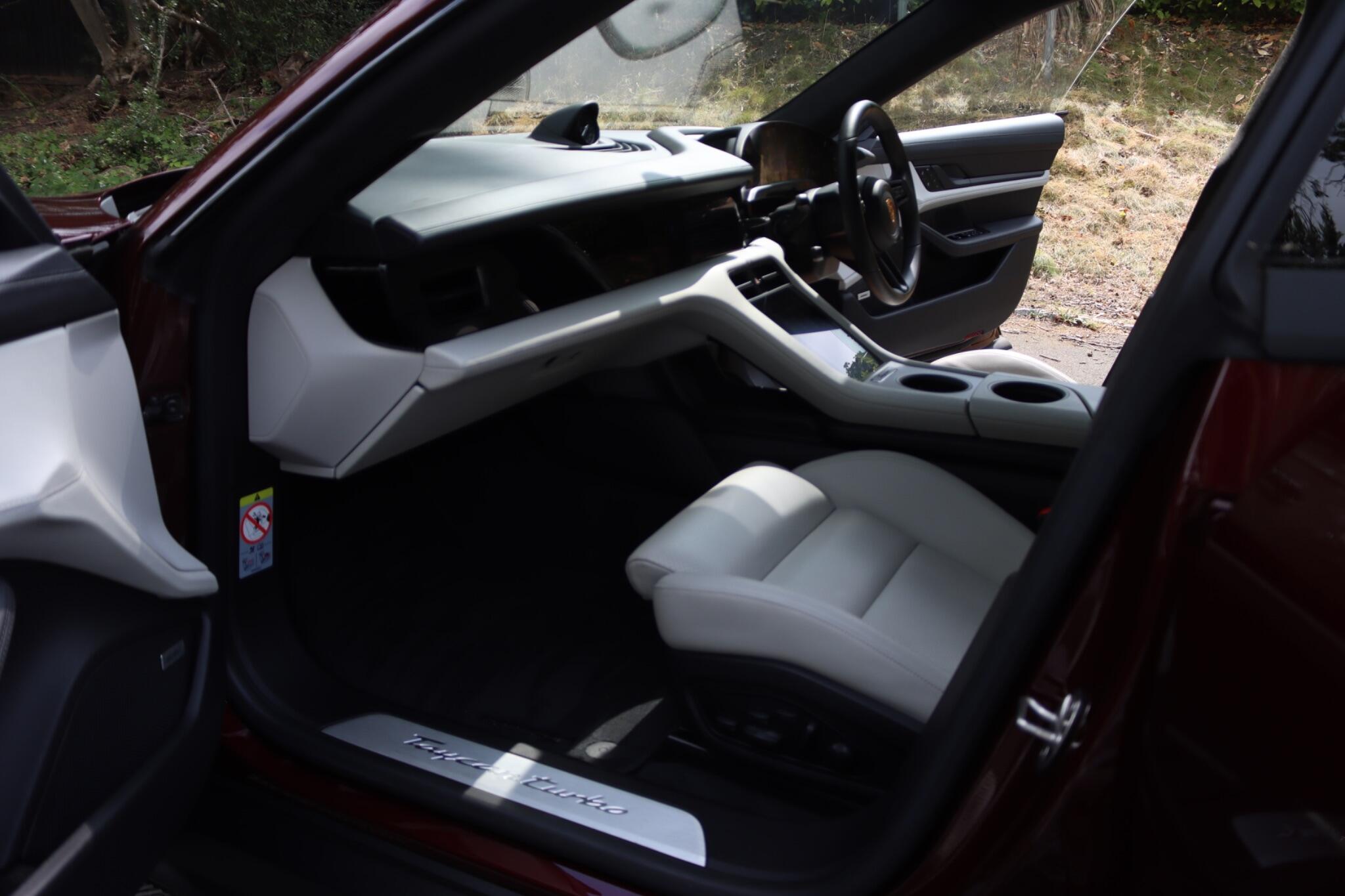 Porsche Taycan view 60